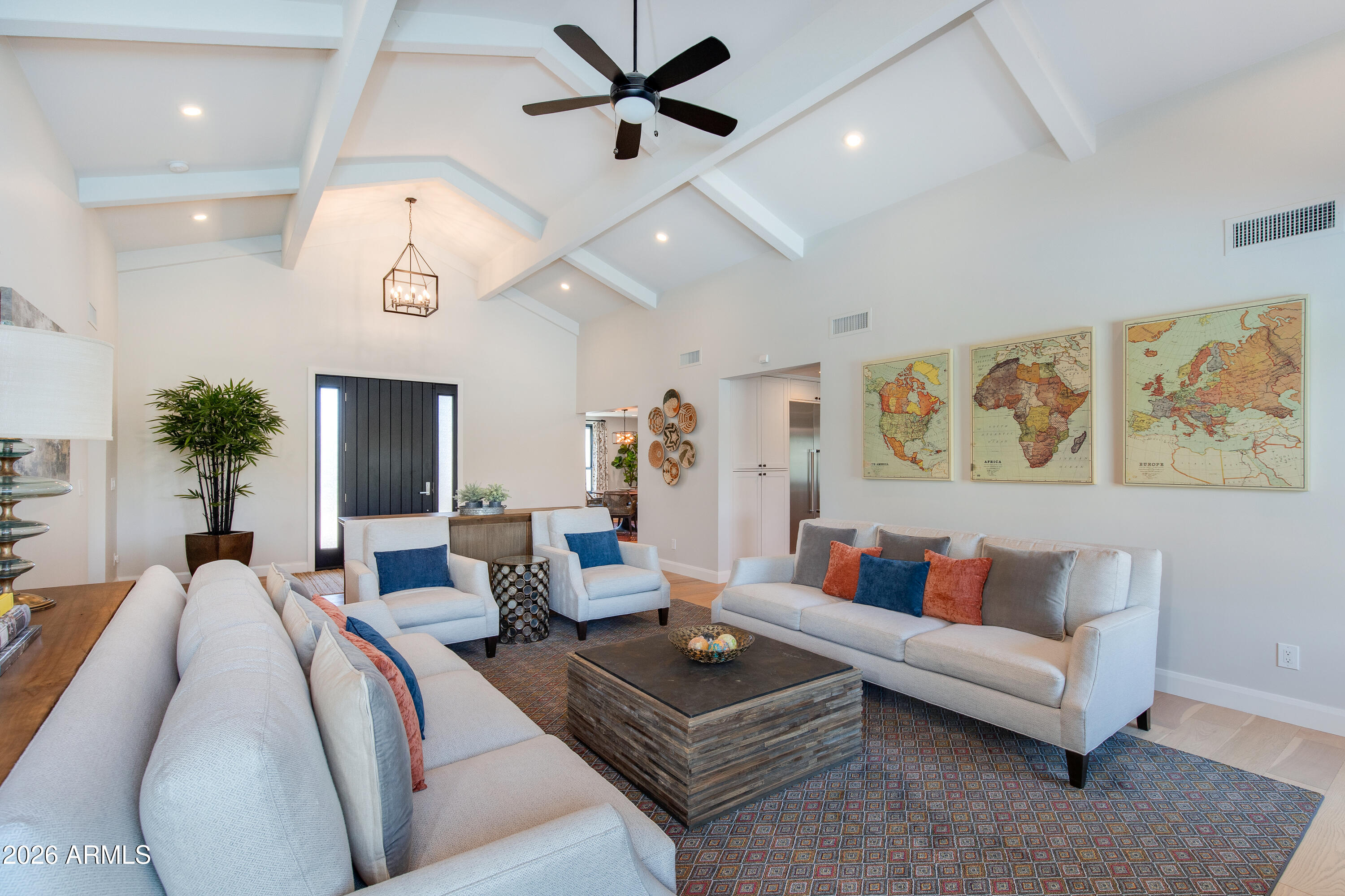 2409 E SOLANO Drive
