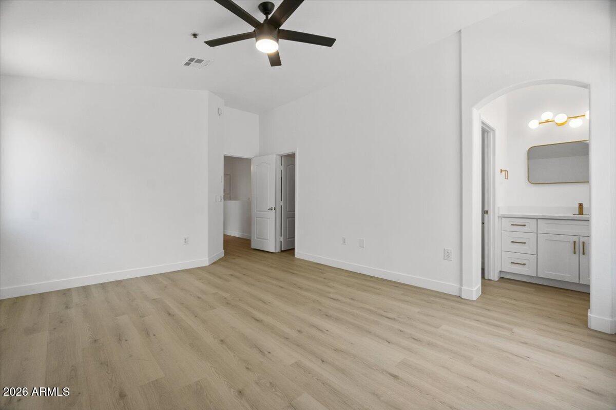 2401 E RIO SALADO Parkway 1144