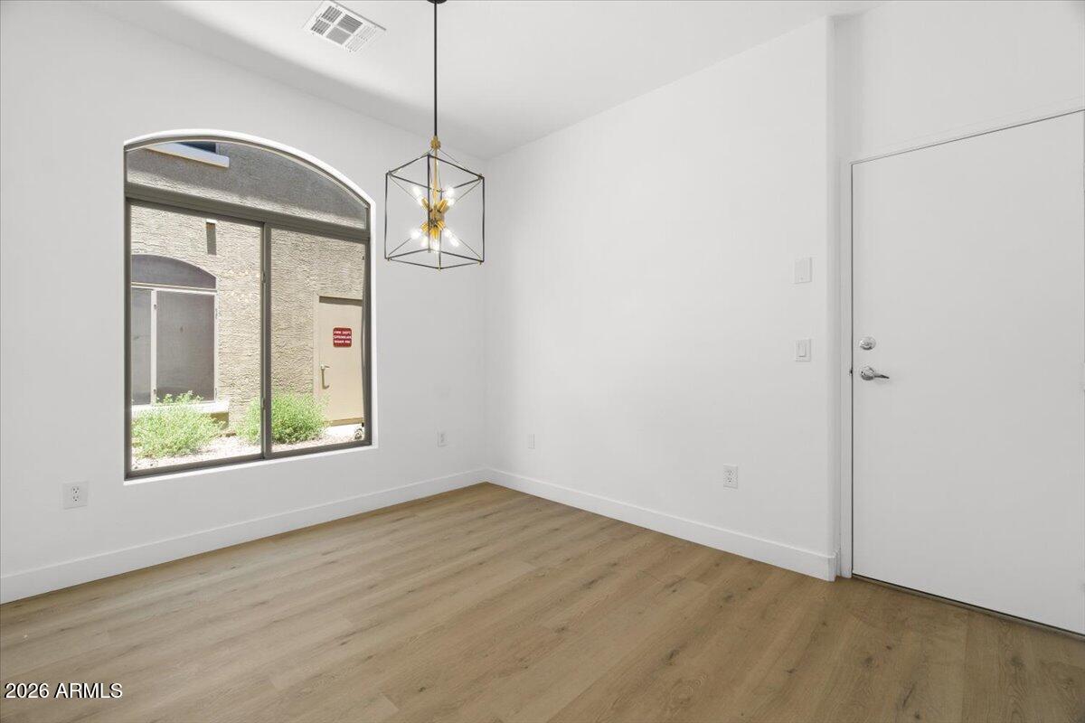 2401 E RIO SALADO Parkway 1144