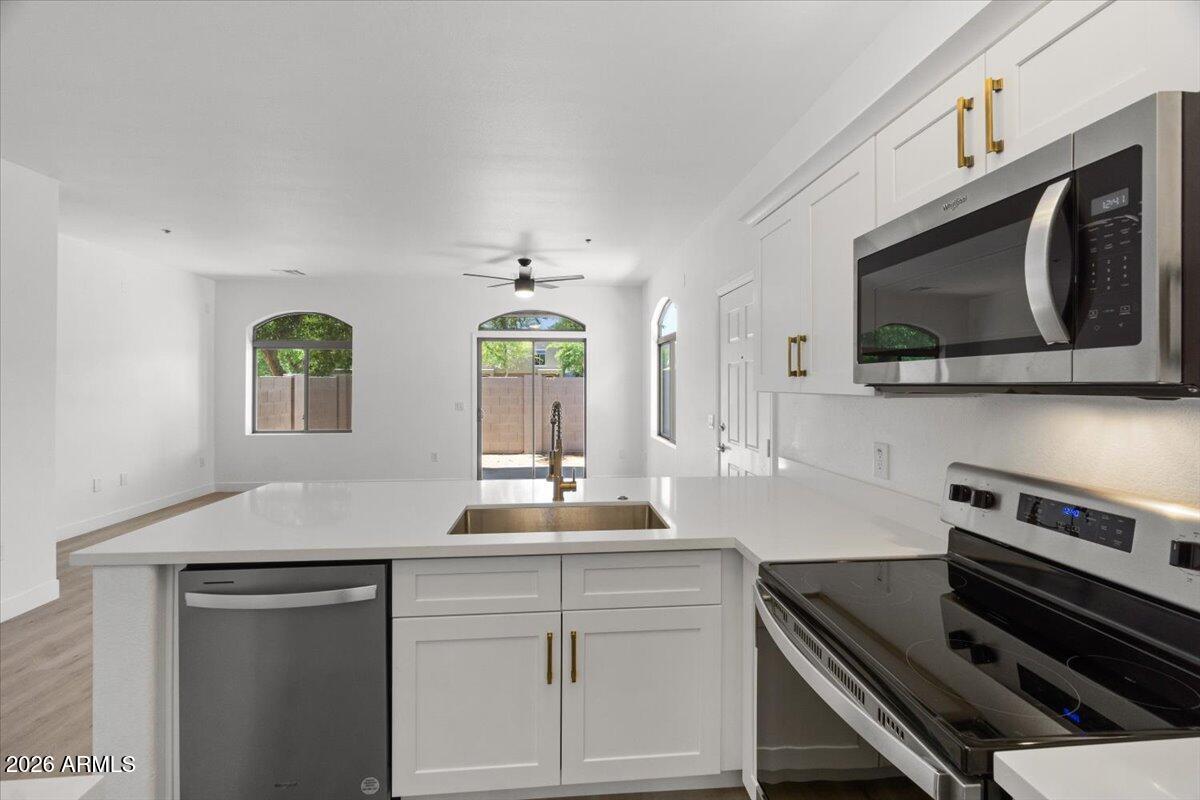 2401 E RIO SALADO Parkway 1144