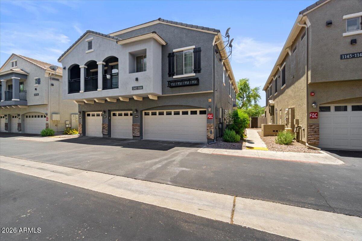 2401 E RIO SALADO Parkway 1144