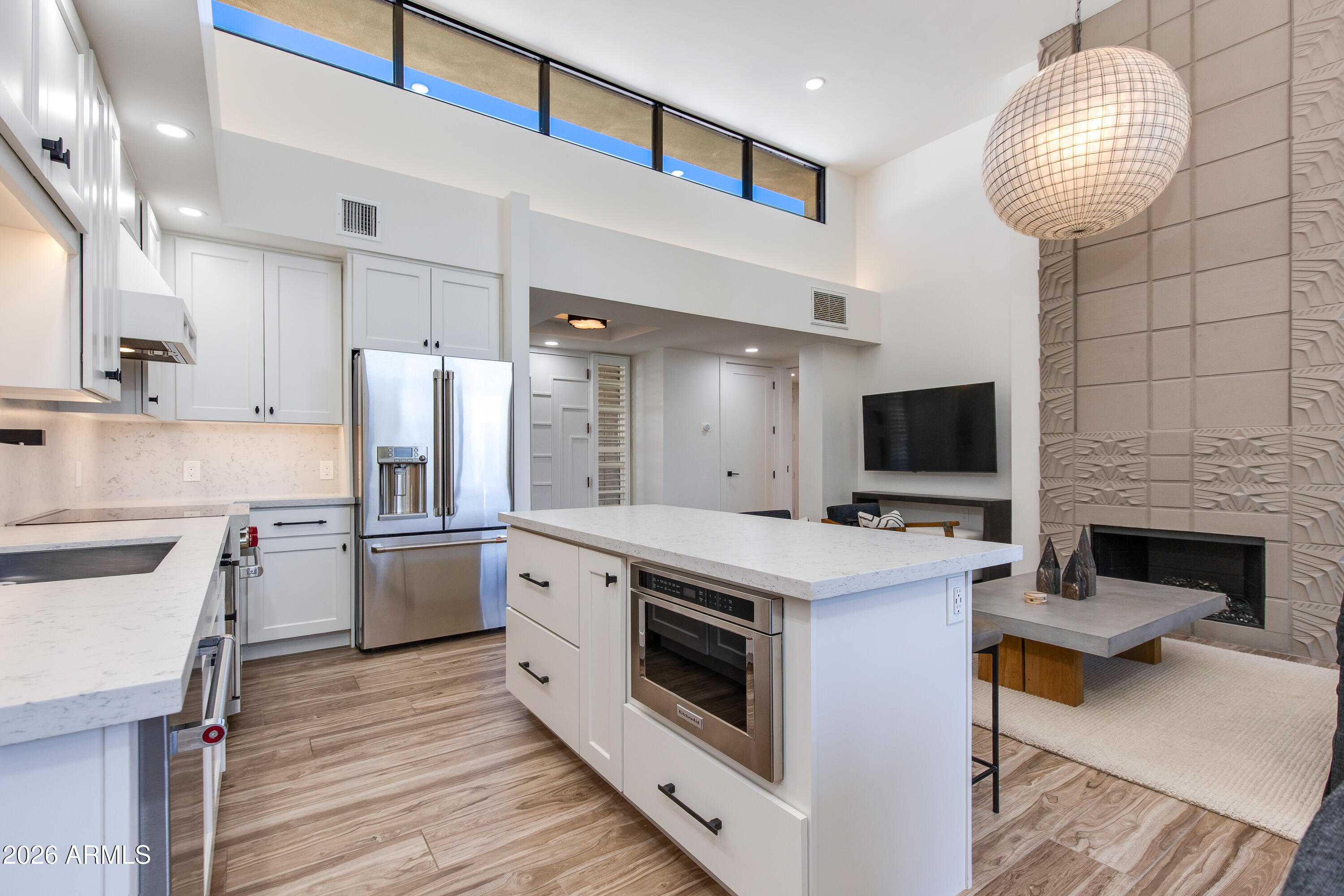 2802 E CAMINO ACEQUIA Drive 2