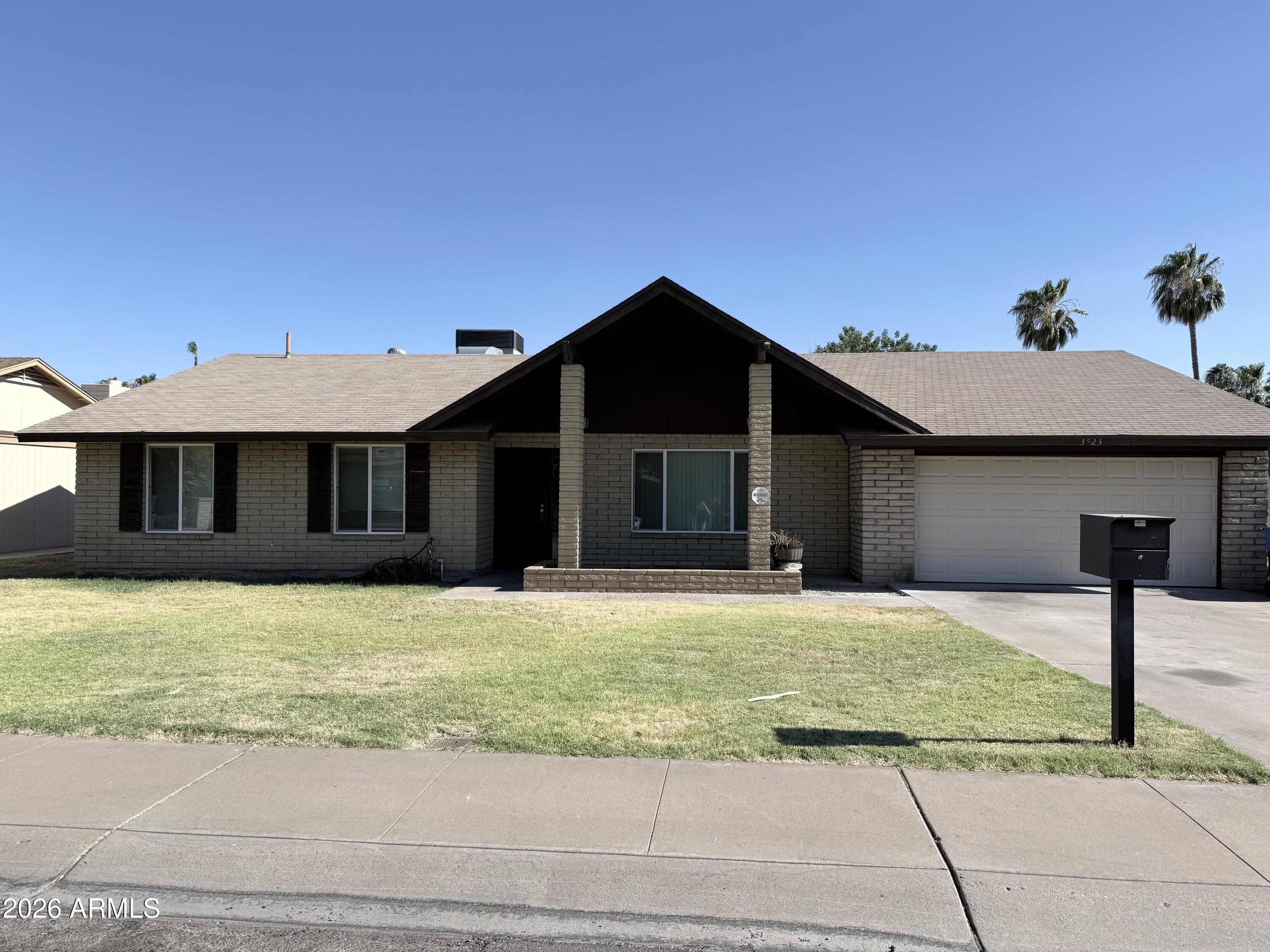 3523 W BROWN Street