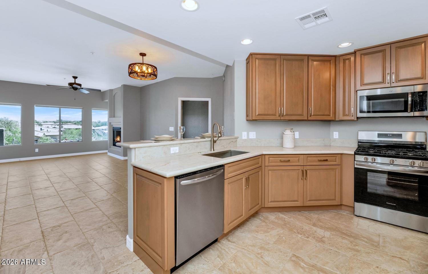 5450 E DEER VALLEY Drive 4216