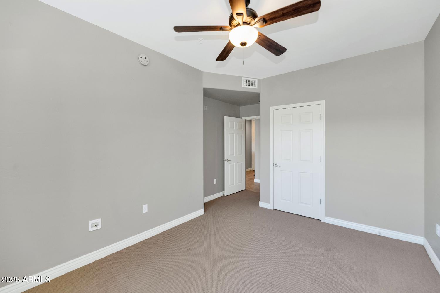 5450 E DEER VALLEY Drive 4216