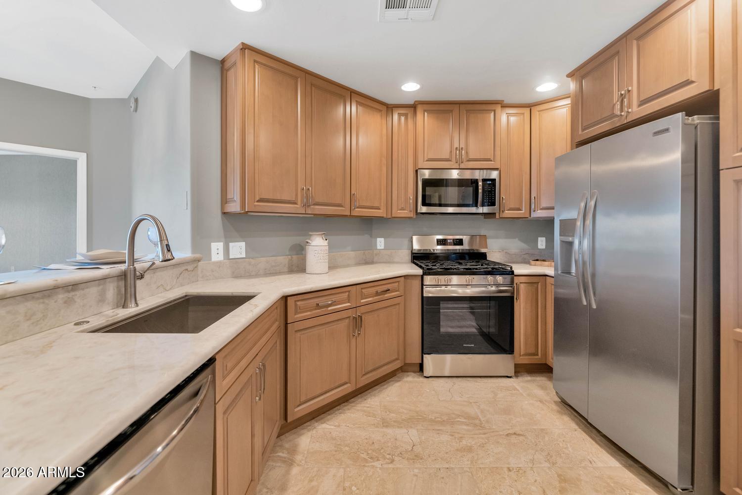 5450 E DEER VALLEY Drive 4216