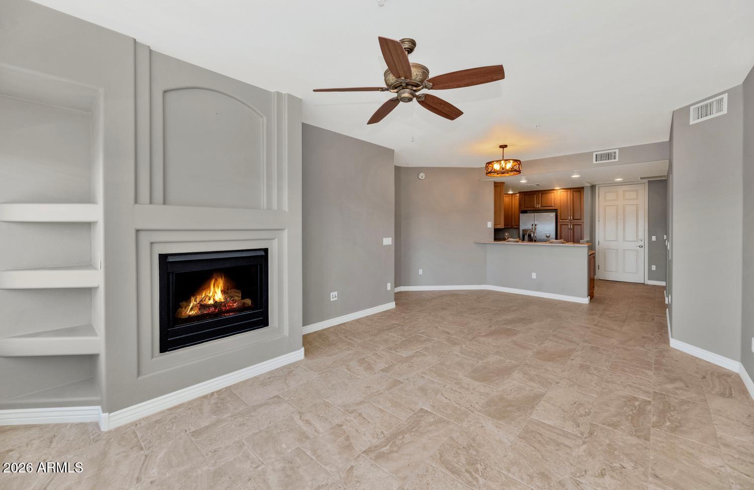 5450 E DEER VALLEY Drive 4216