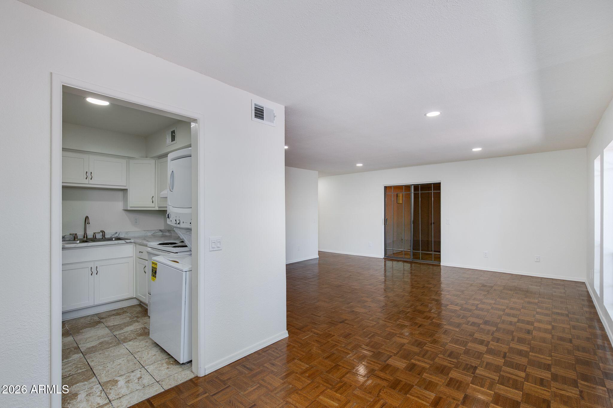 5211 N 24TH Street 105