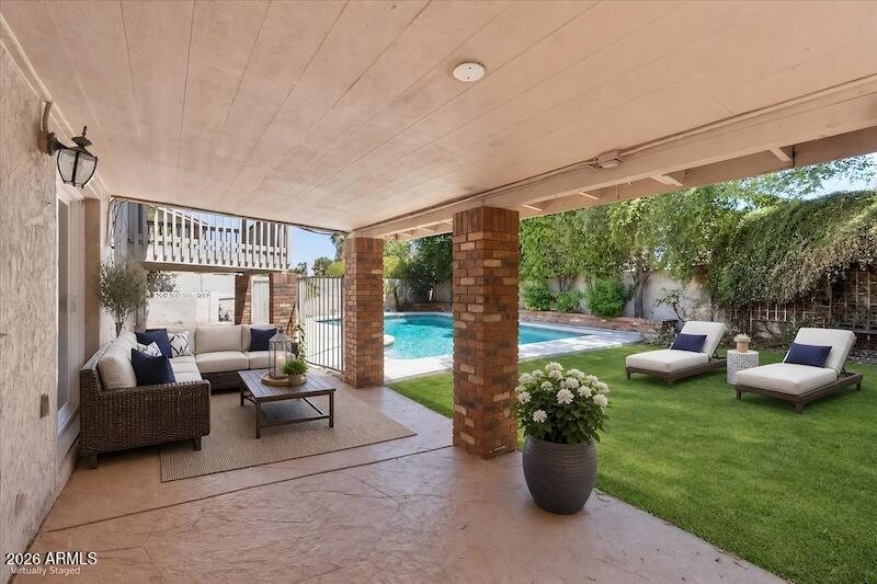 4555 E TIERRA BUENA Lane