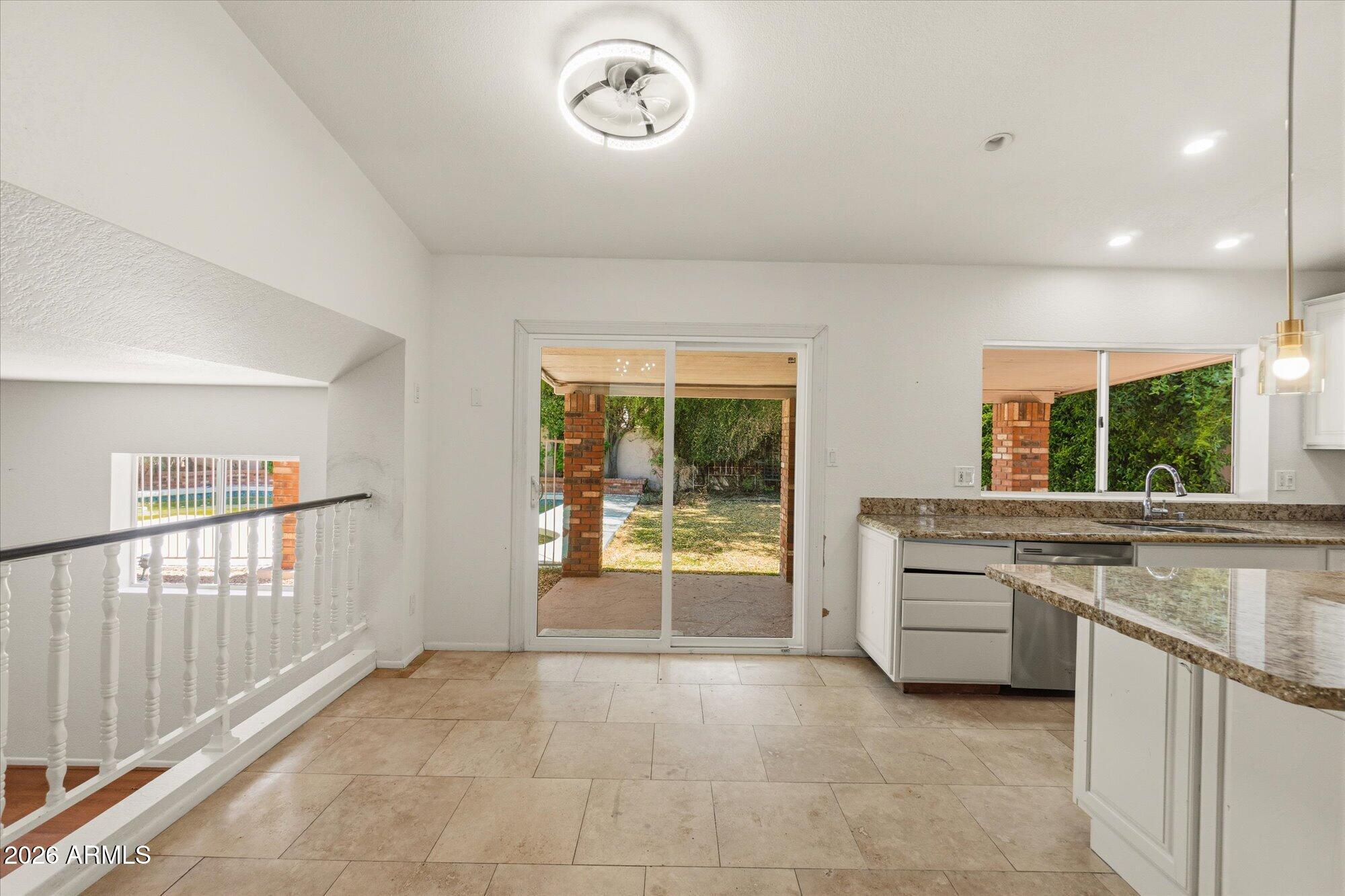 4555 E TIERRA BUENA Lane