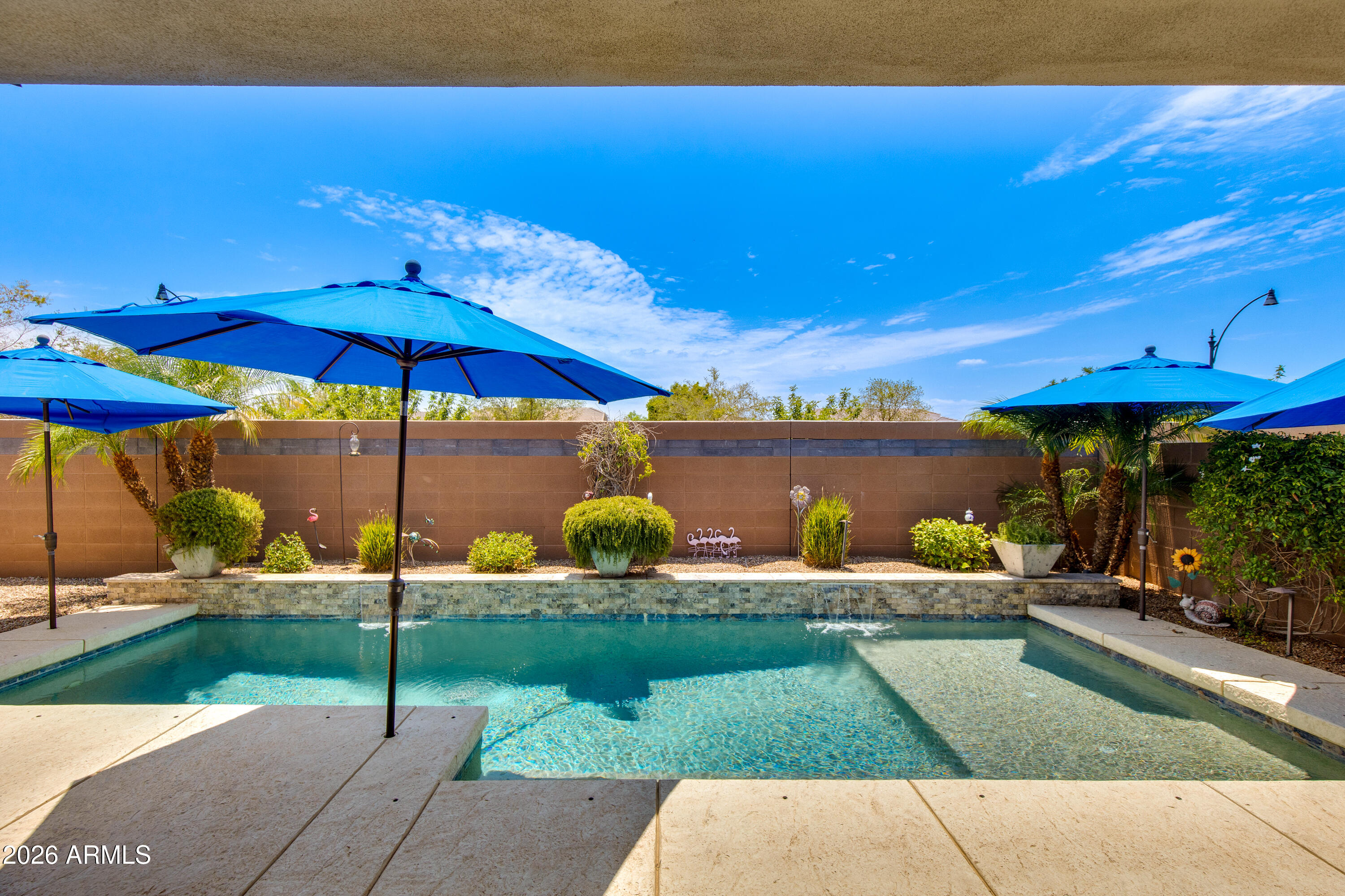 3865 E LOMA VISTA Street