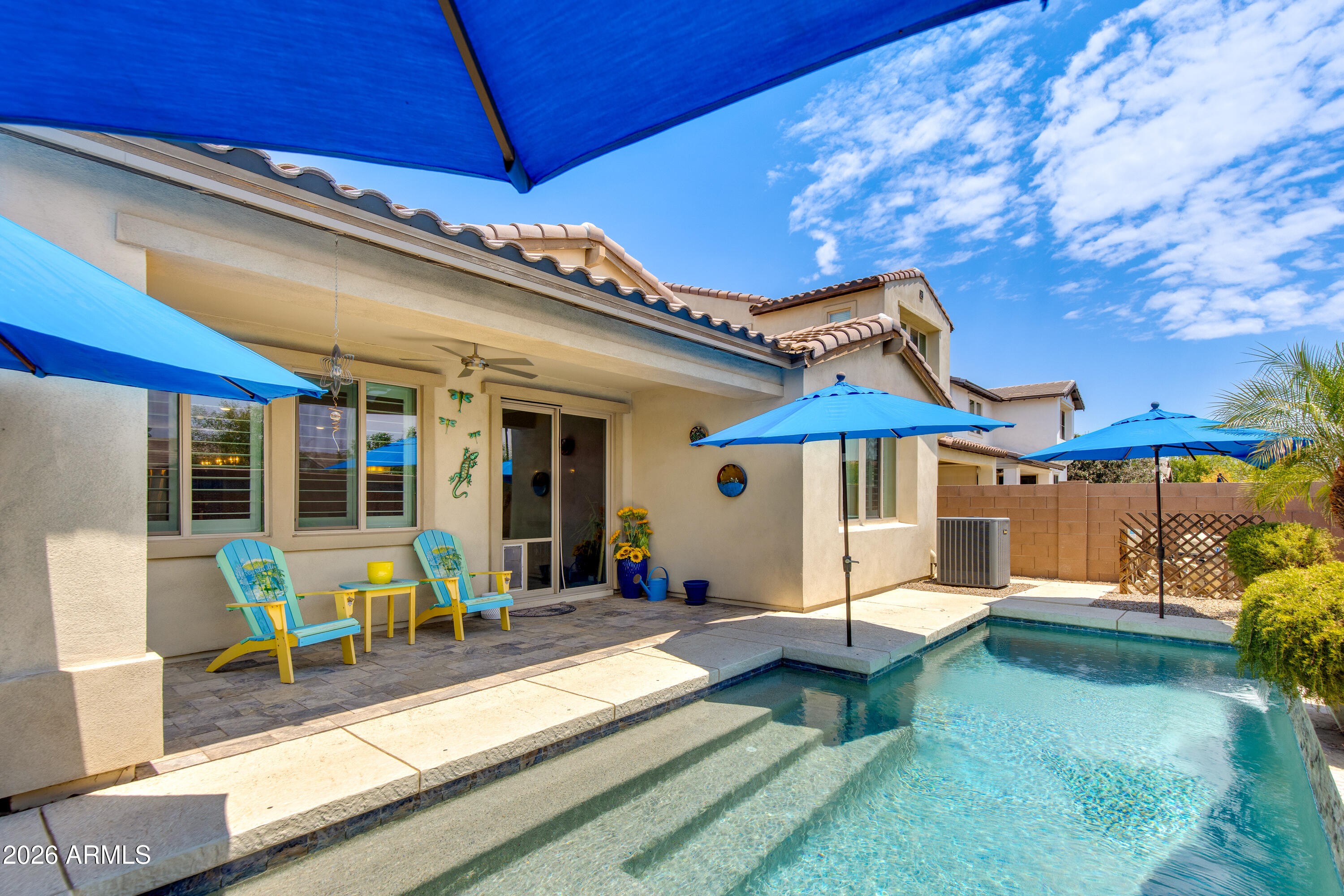 3865 E LOMA VISTA Street