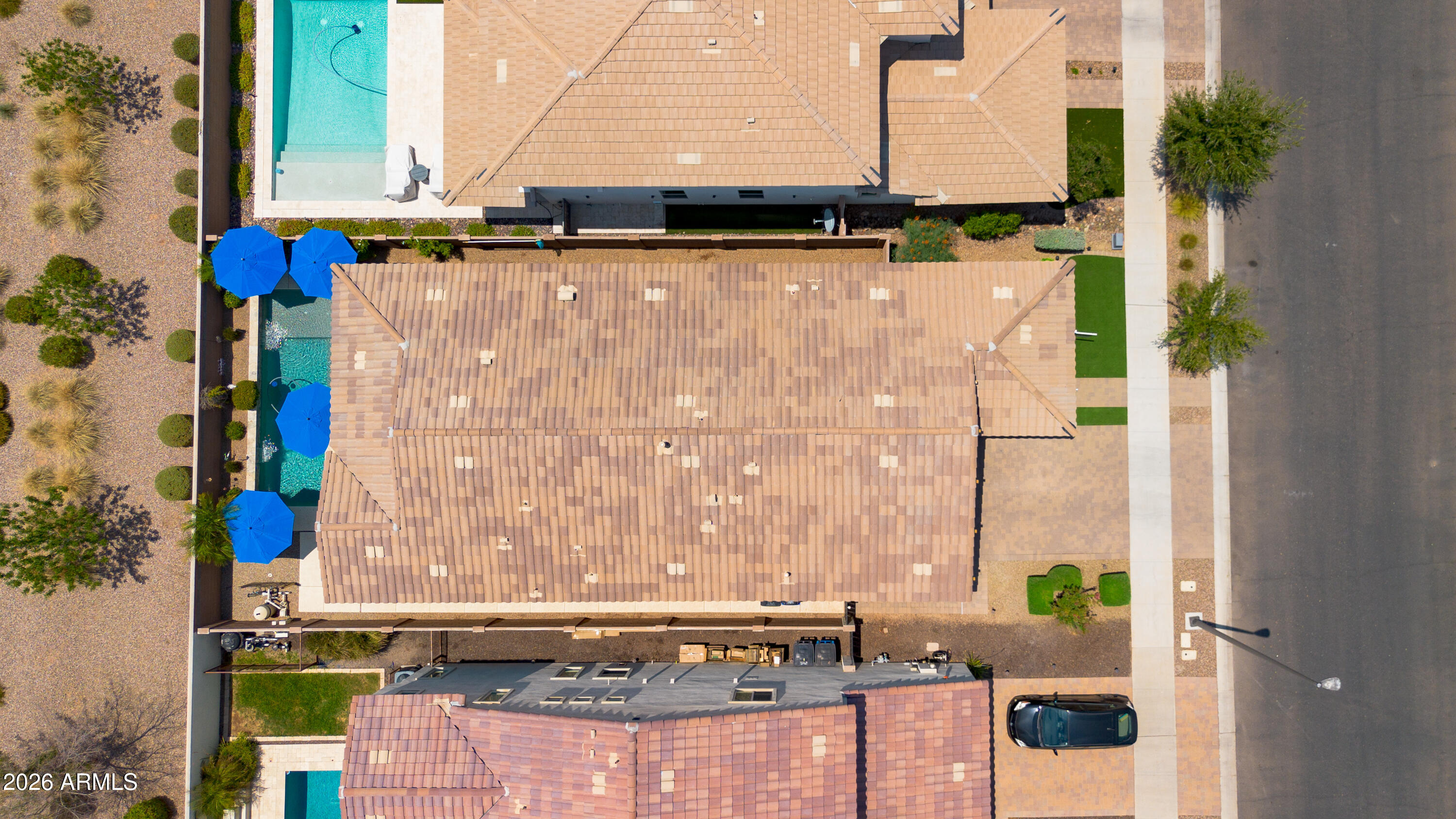 3865 E LOMA VISTA Street