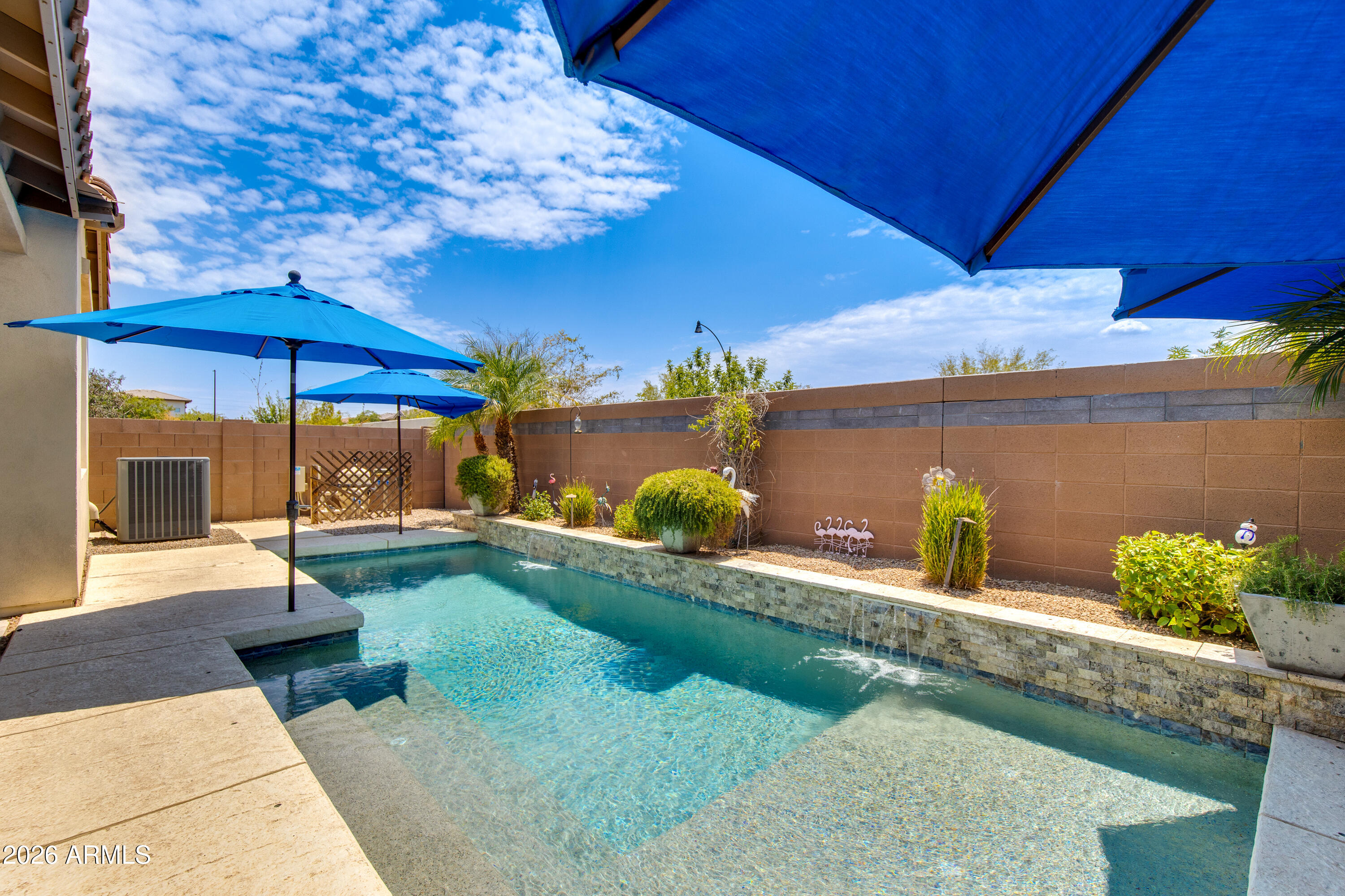 3865 E LOMA VISTA Street