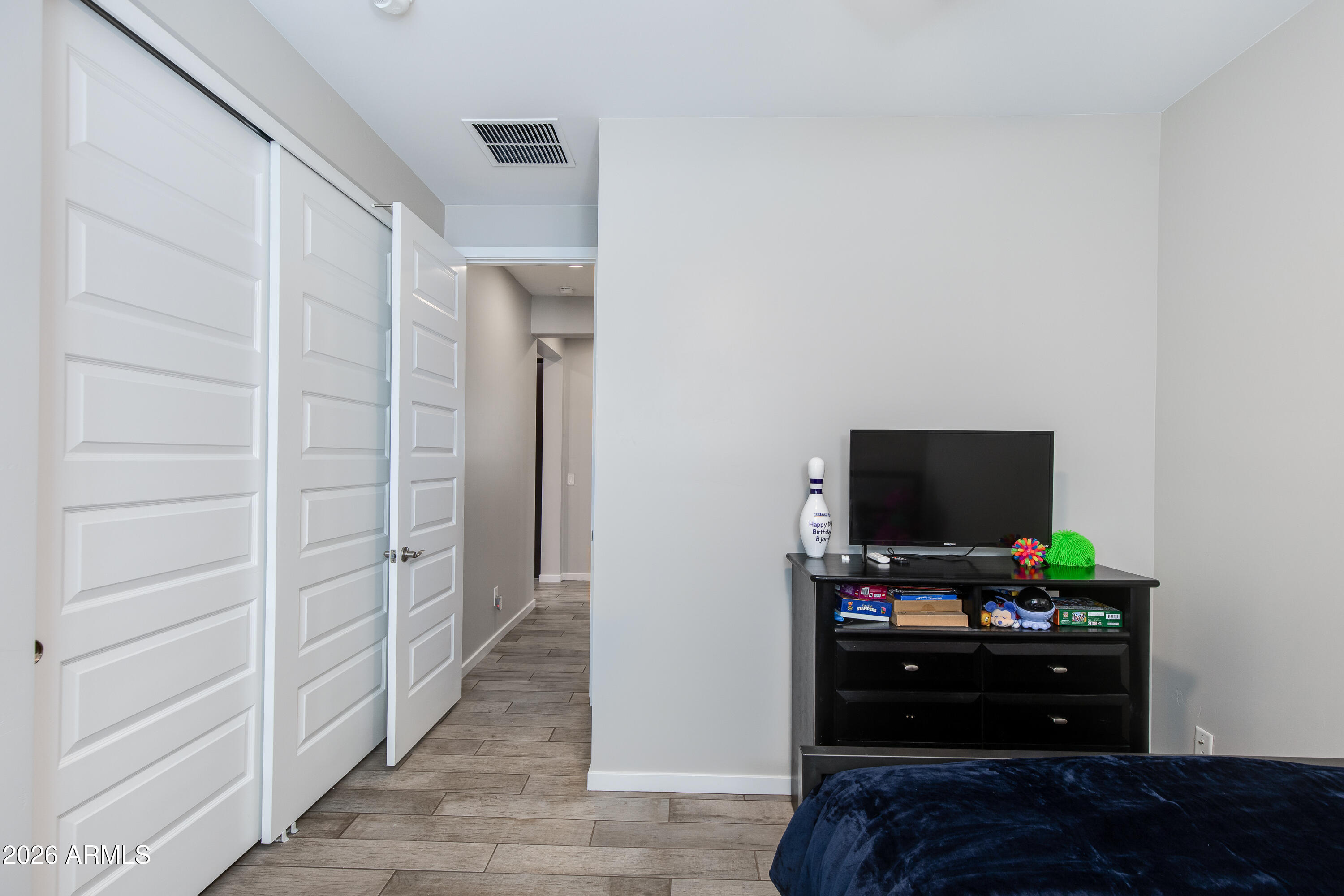 3865 E LOMA VISTA Street