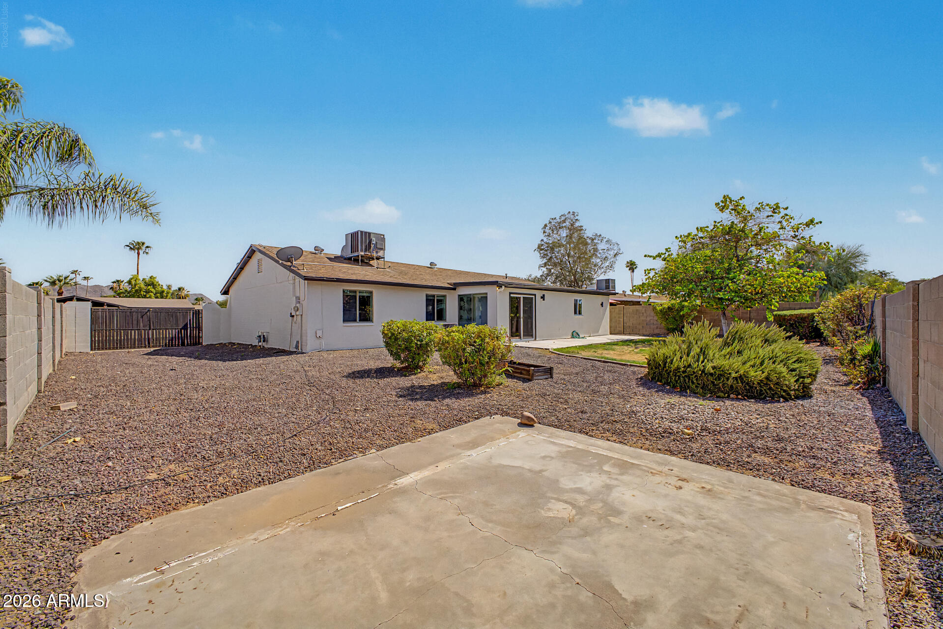 3440 E SUNNYSIDE Drive
