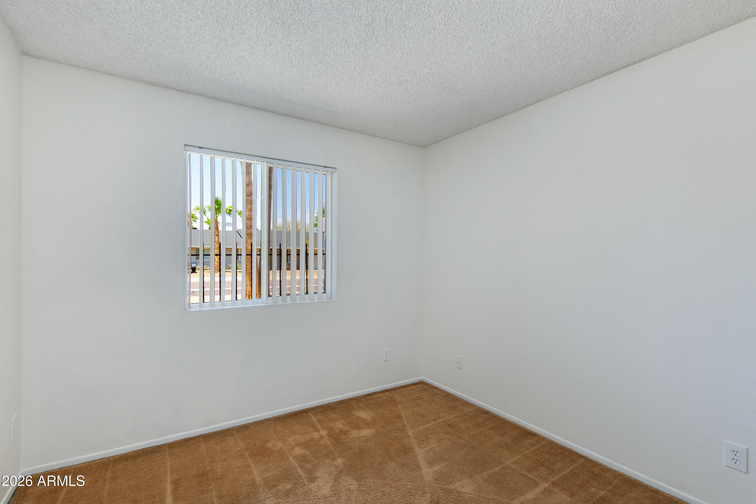 2815 E SYLVIA Street