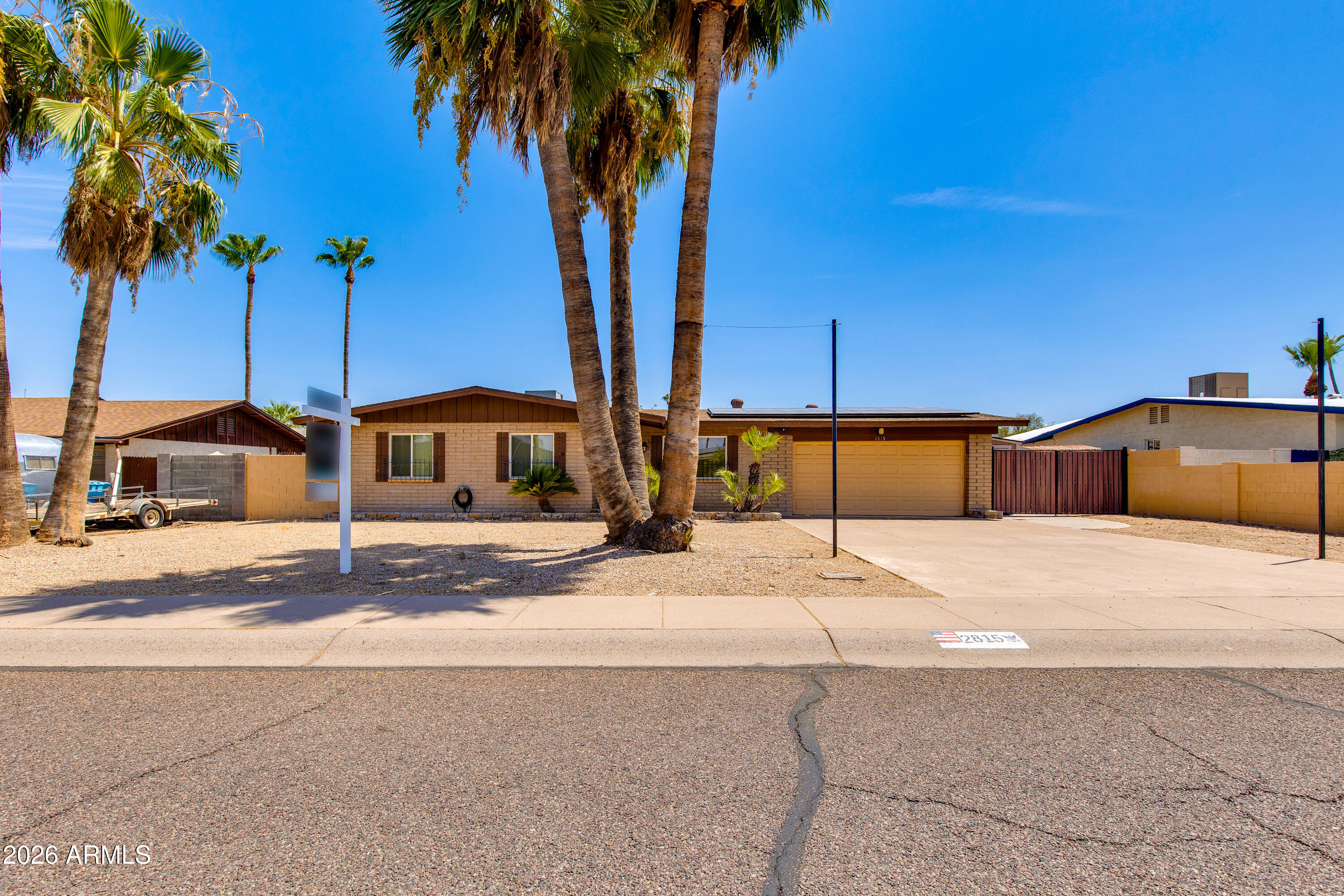 2815 E SYLVIA Street