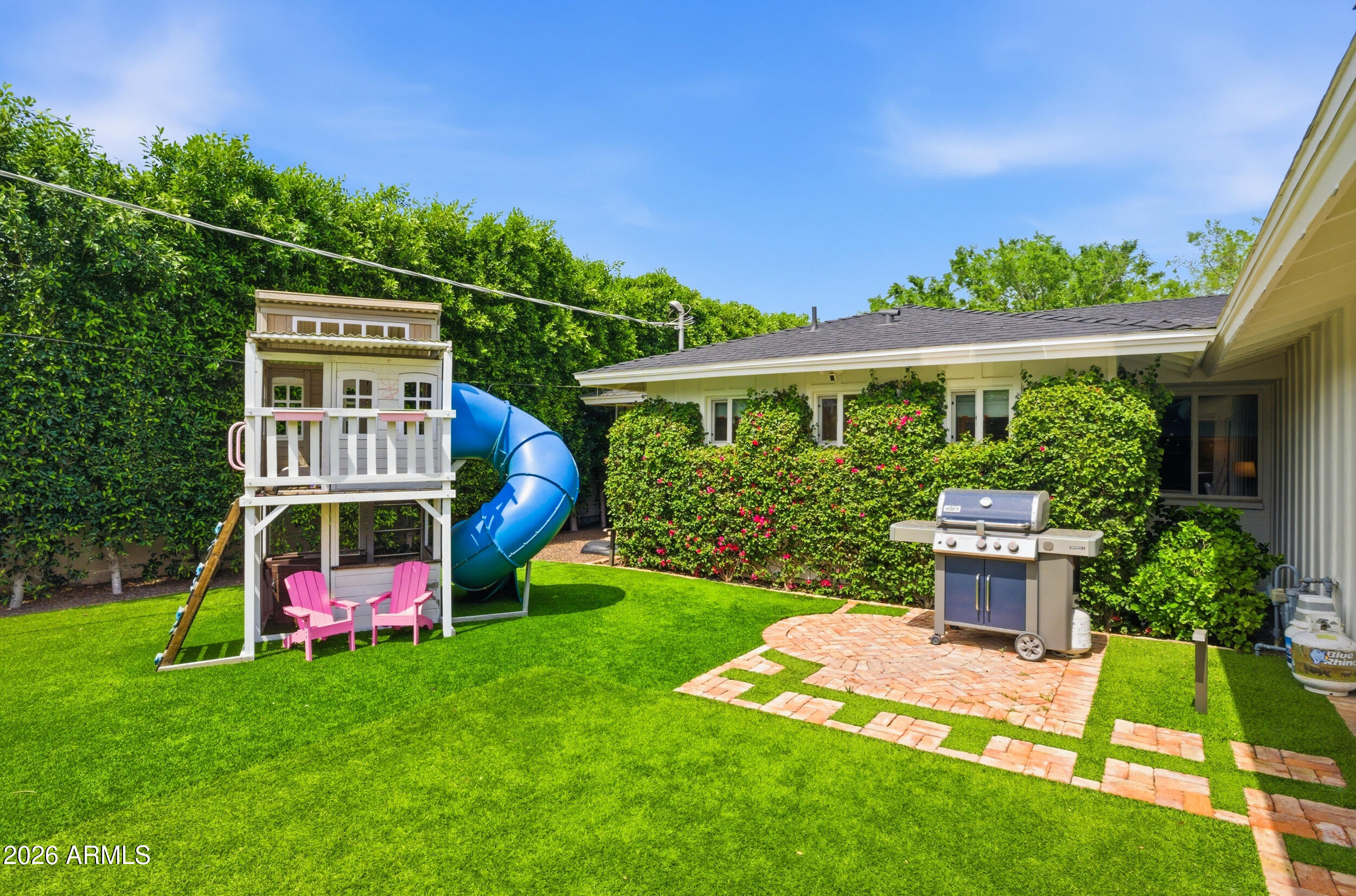 3921 E ELM Street