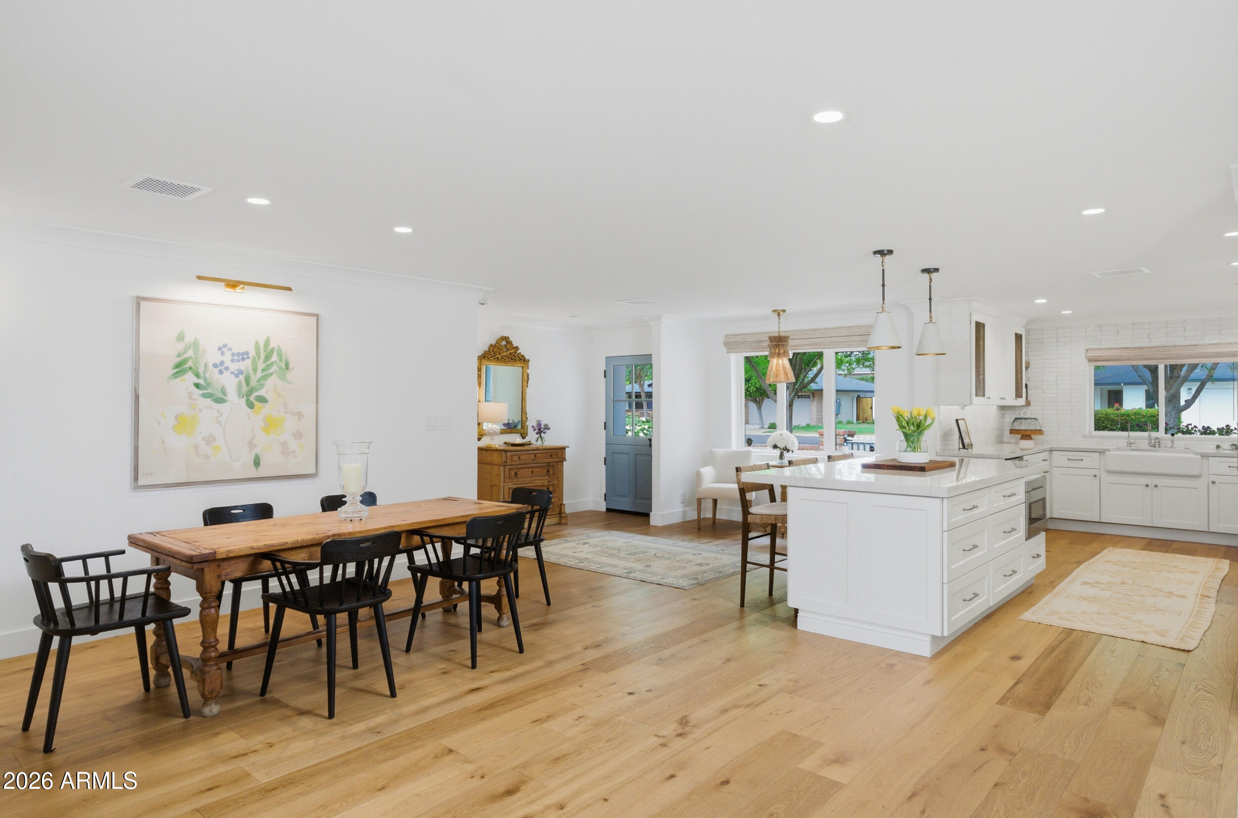 3921 E ELM Street