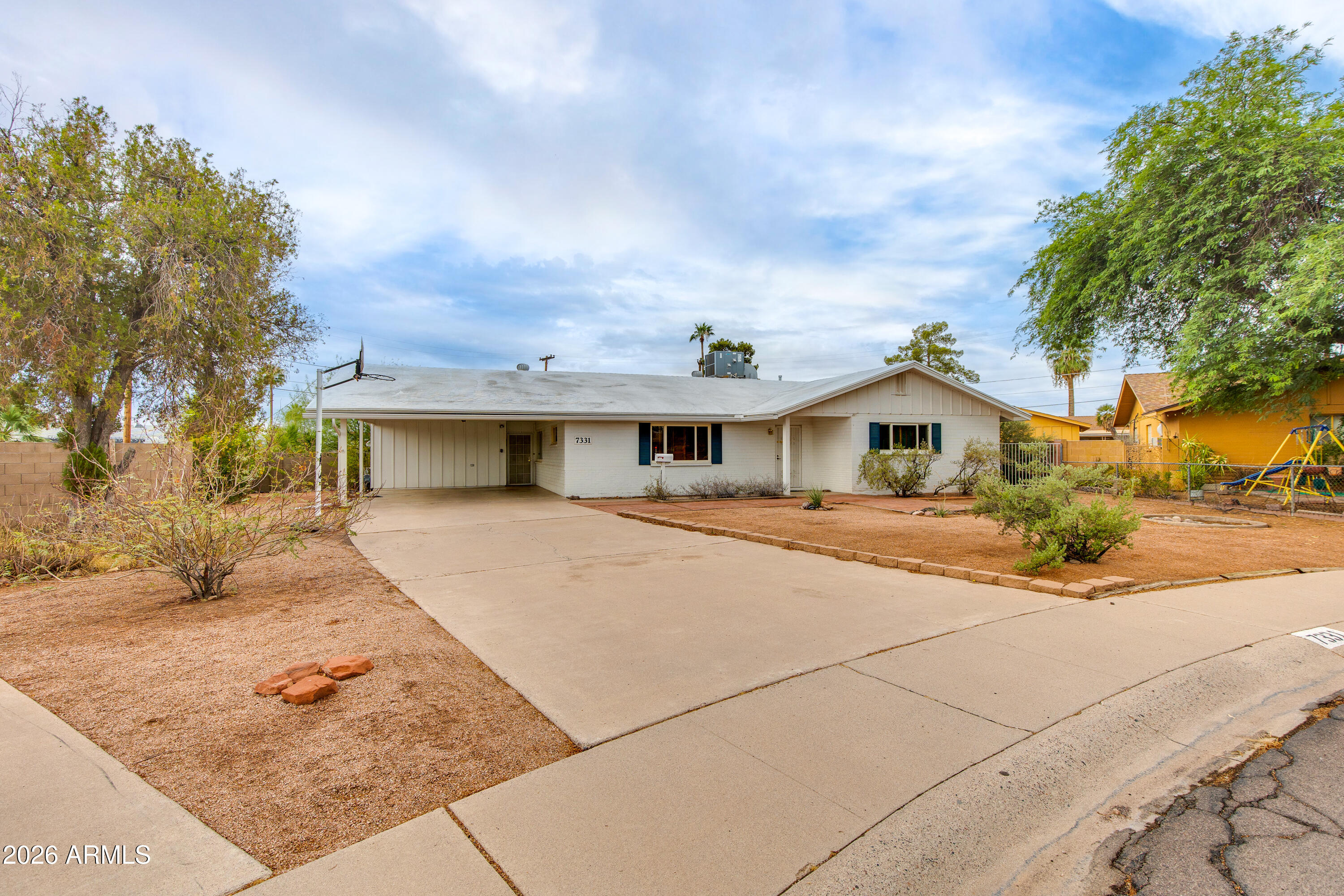7331 E VILLA Way