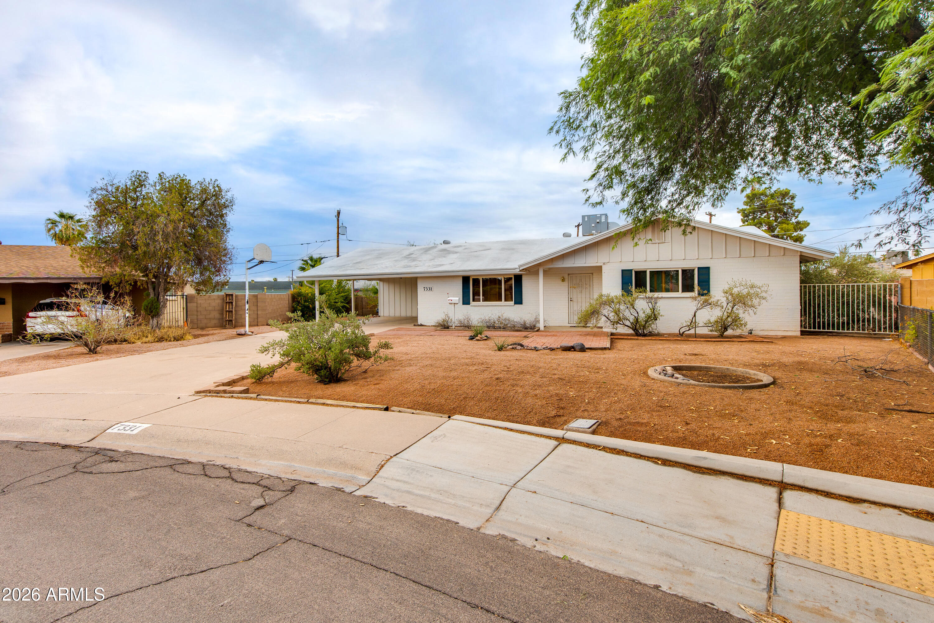 7331 E VILLA Way