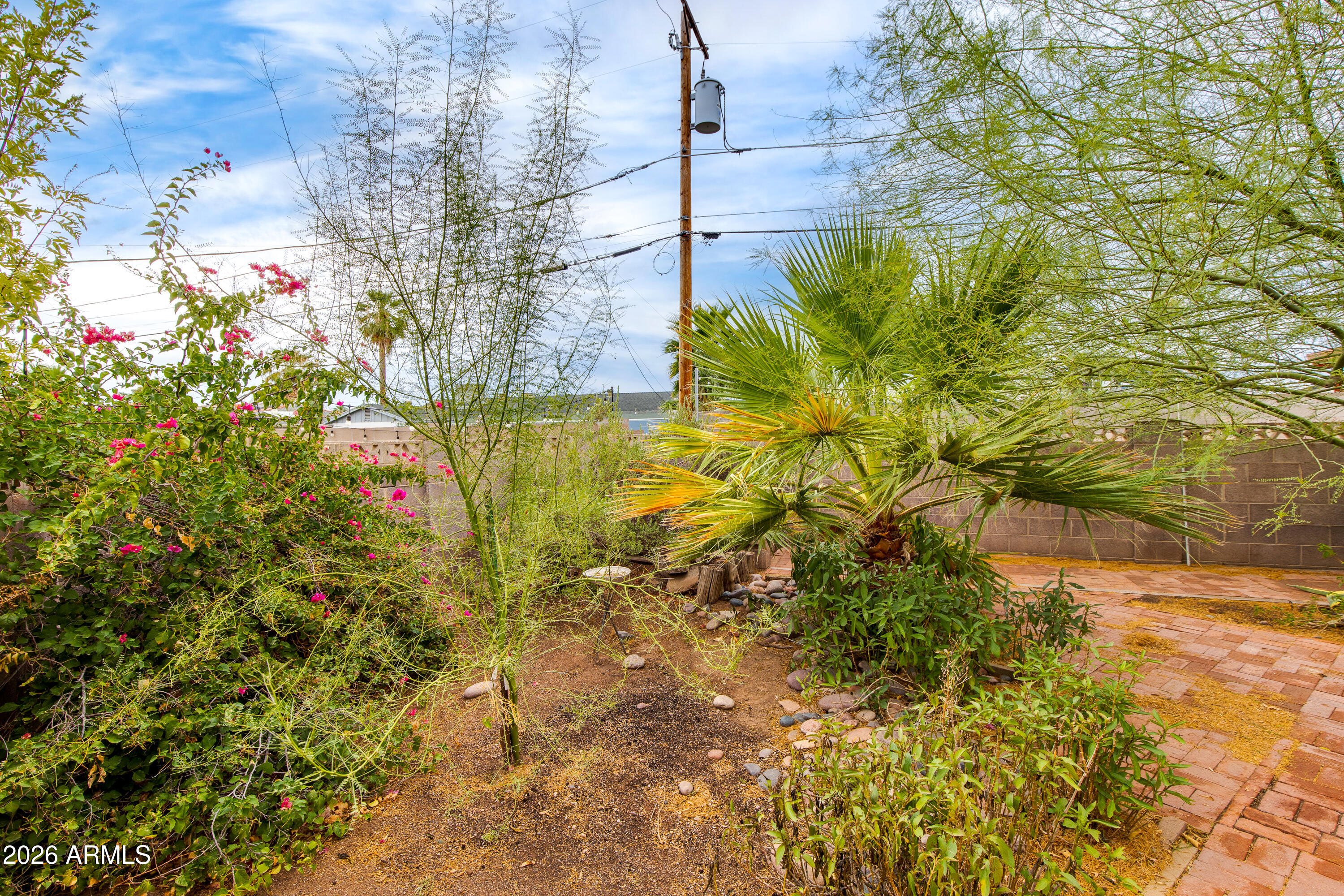 7331 E VILLA Way