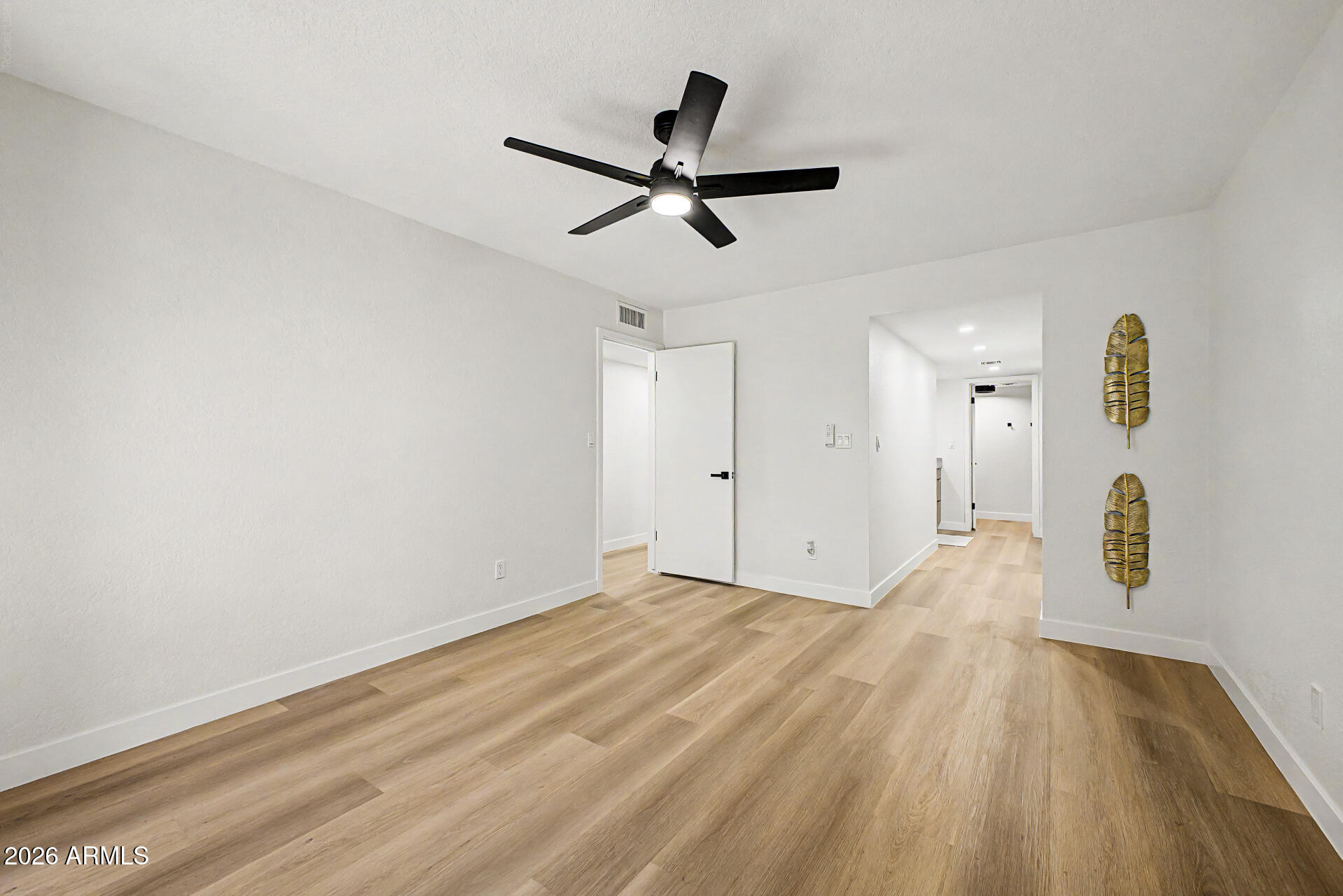 8202 N 21ST Drive B201