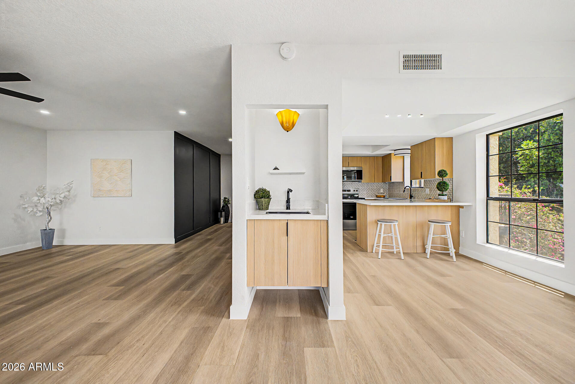8202 N 21ST Drive B201