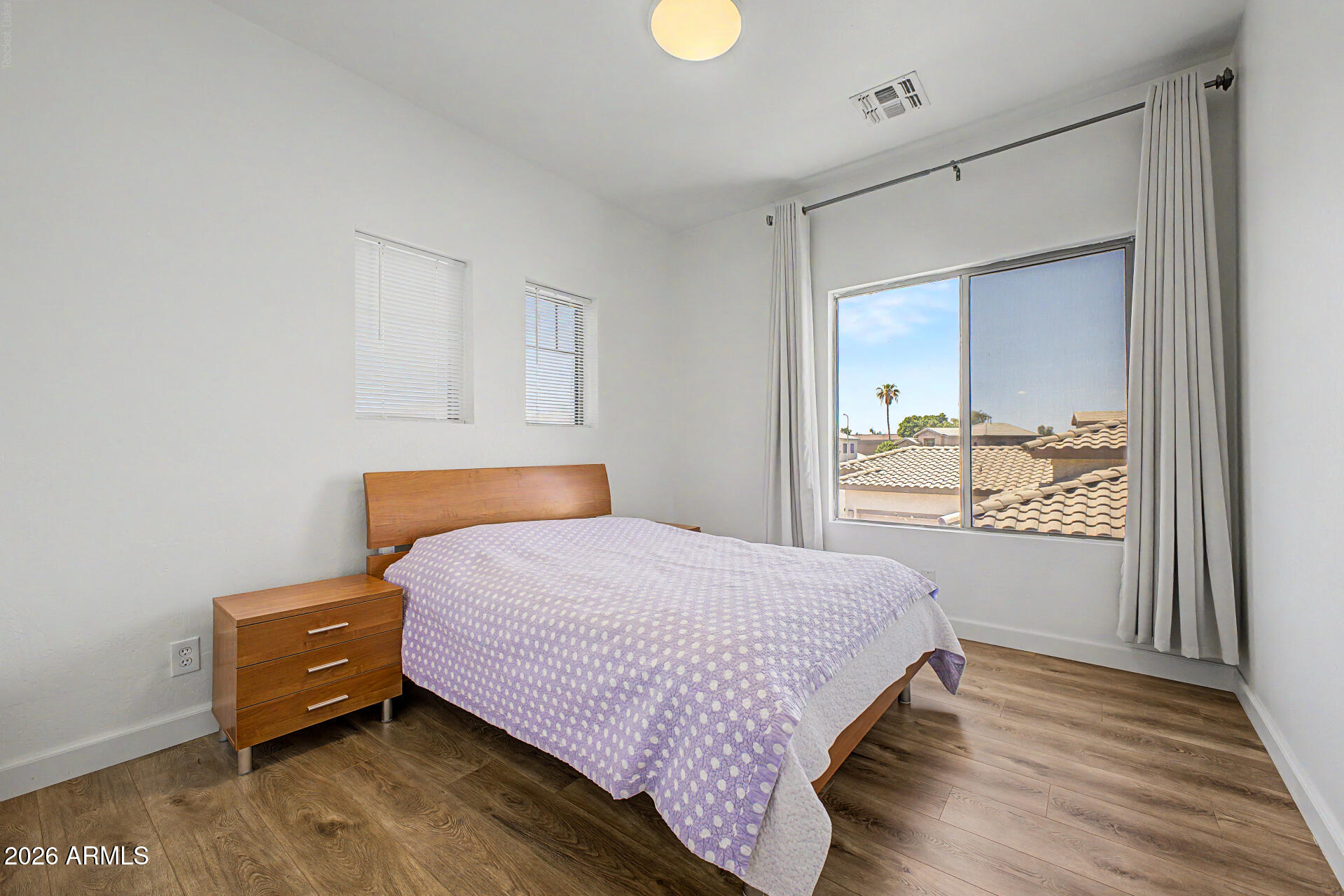 732 W INDIGO Drive