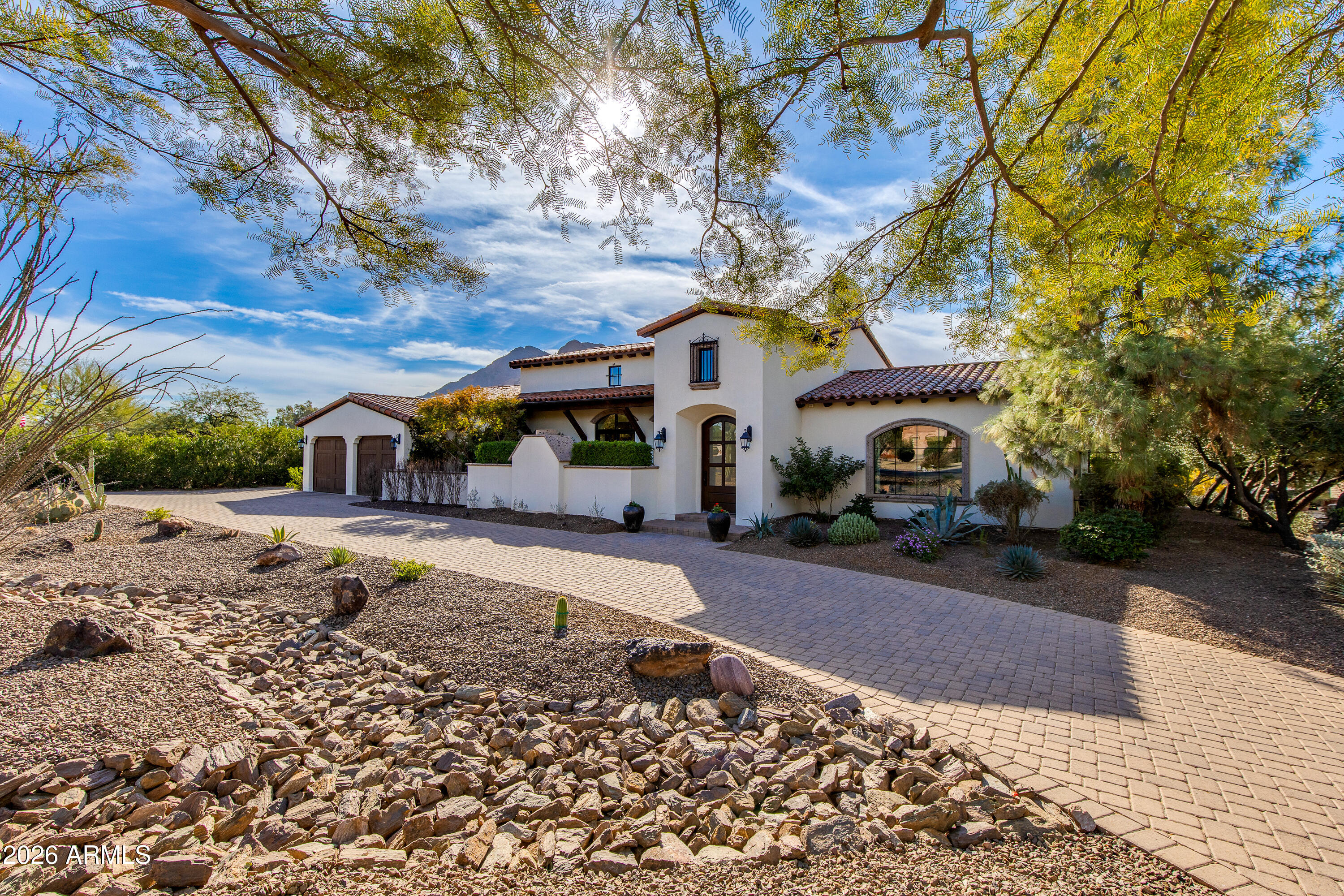 4529 E MADEROS DEL CUENTA Drive