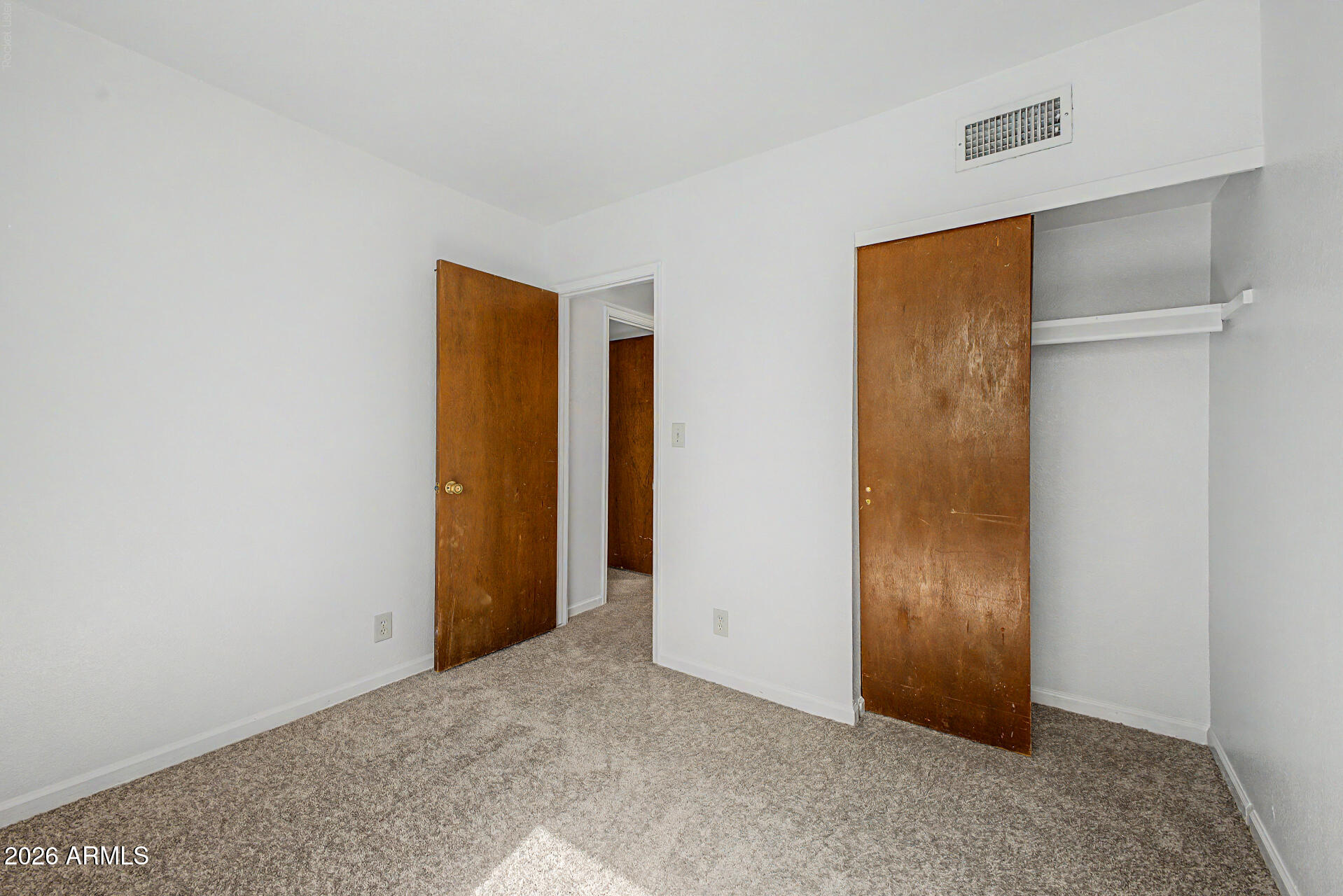 8841 N 12TH Place