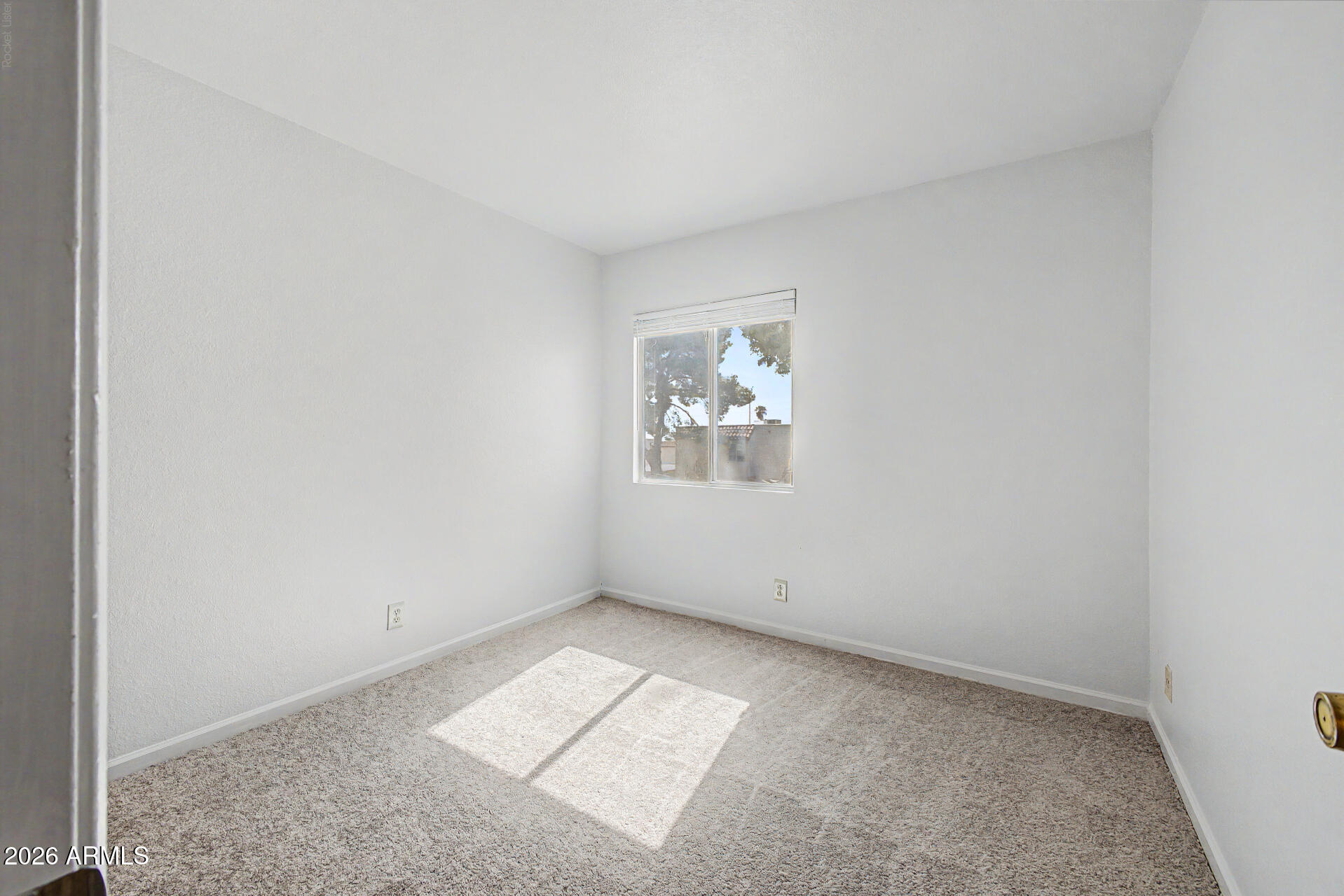 8841 N 12TH Place