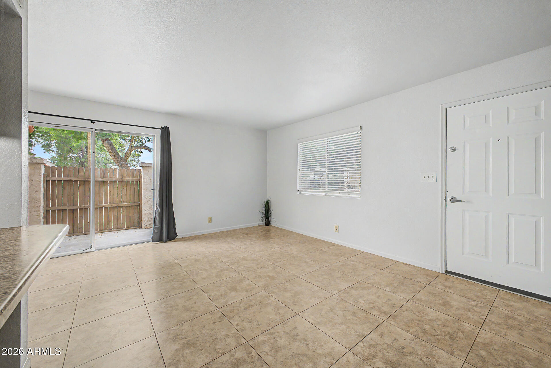 8841 N 12TH Place