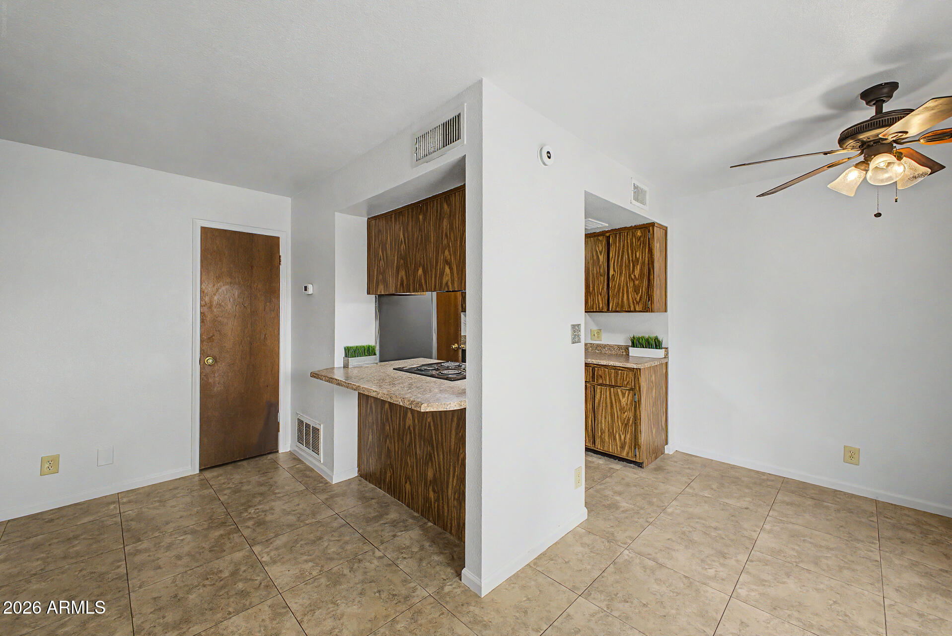 8841 N 12TH Place