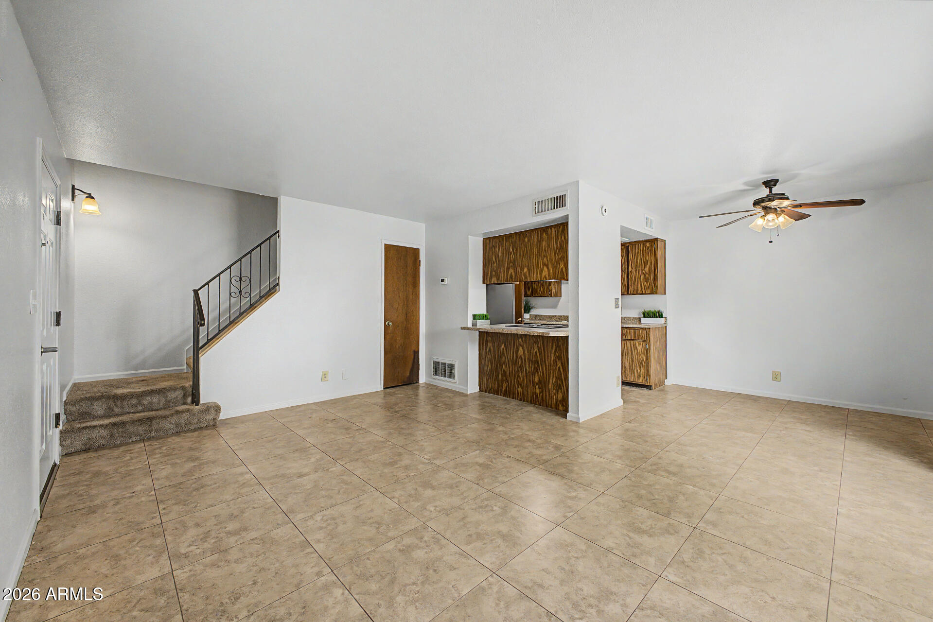 8841 N 12TH Place