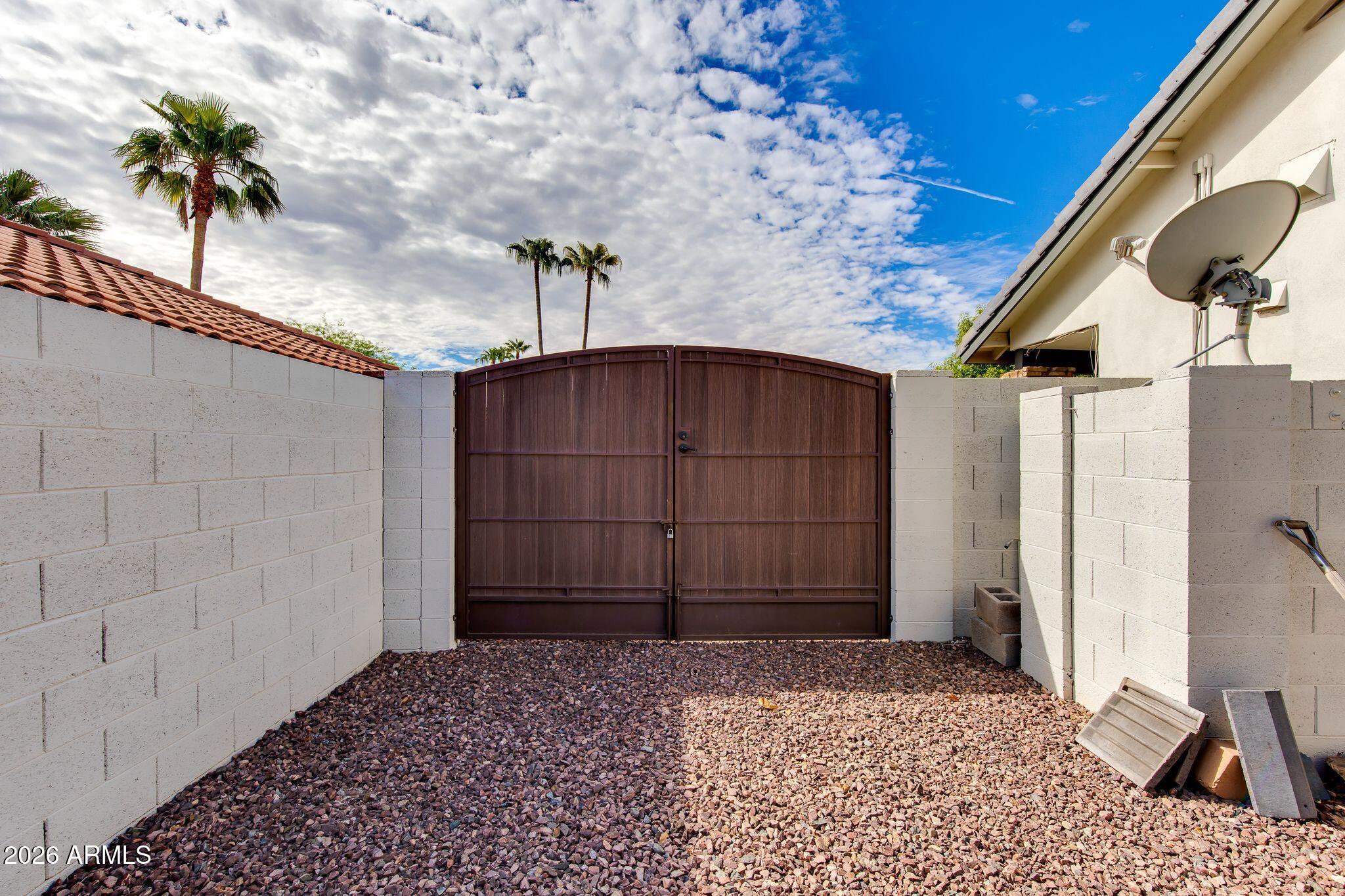 5416 E Hillery Drive