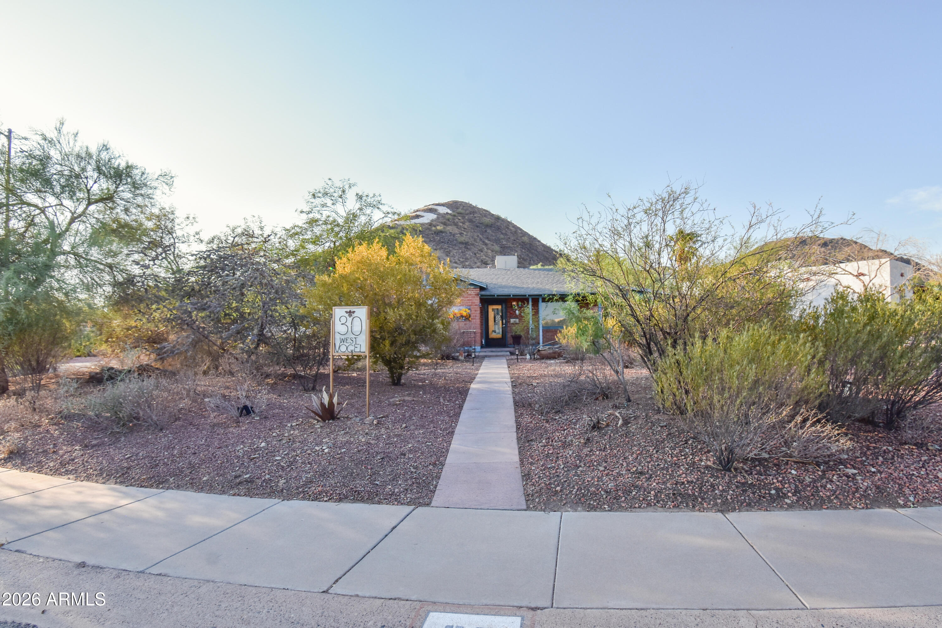30 W VOGEL Avenue