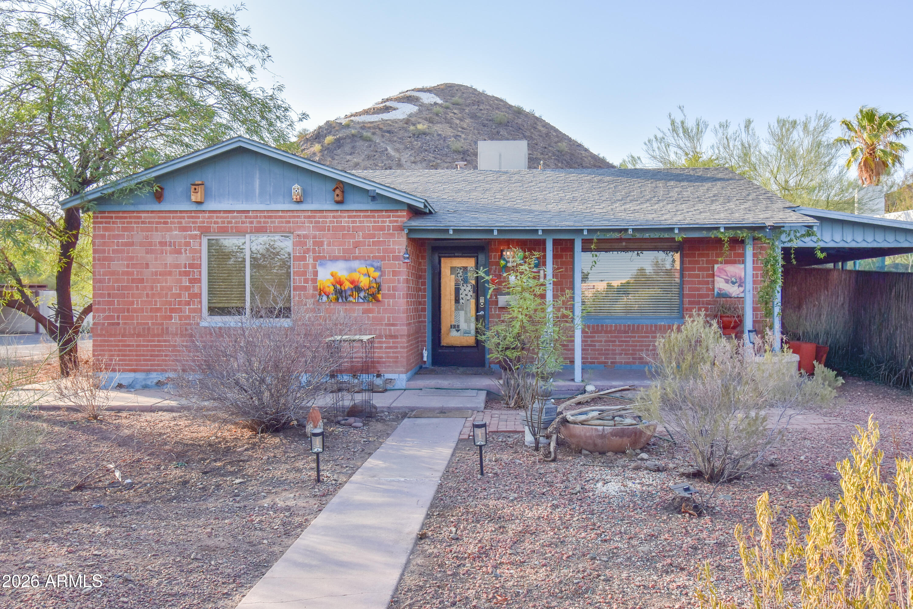 30 W VOGEL Avenue