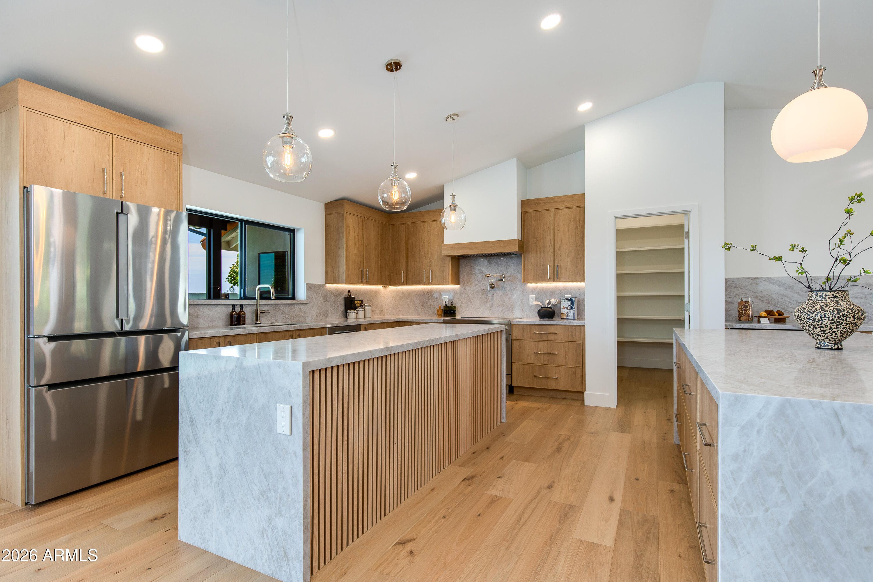 10521 E BELLA VISTA Drive