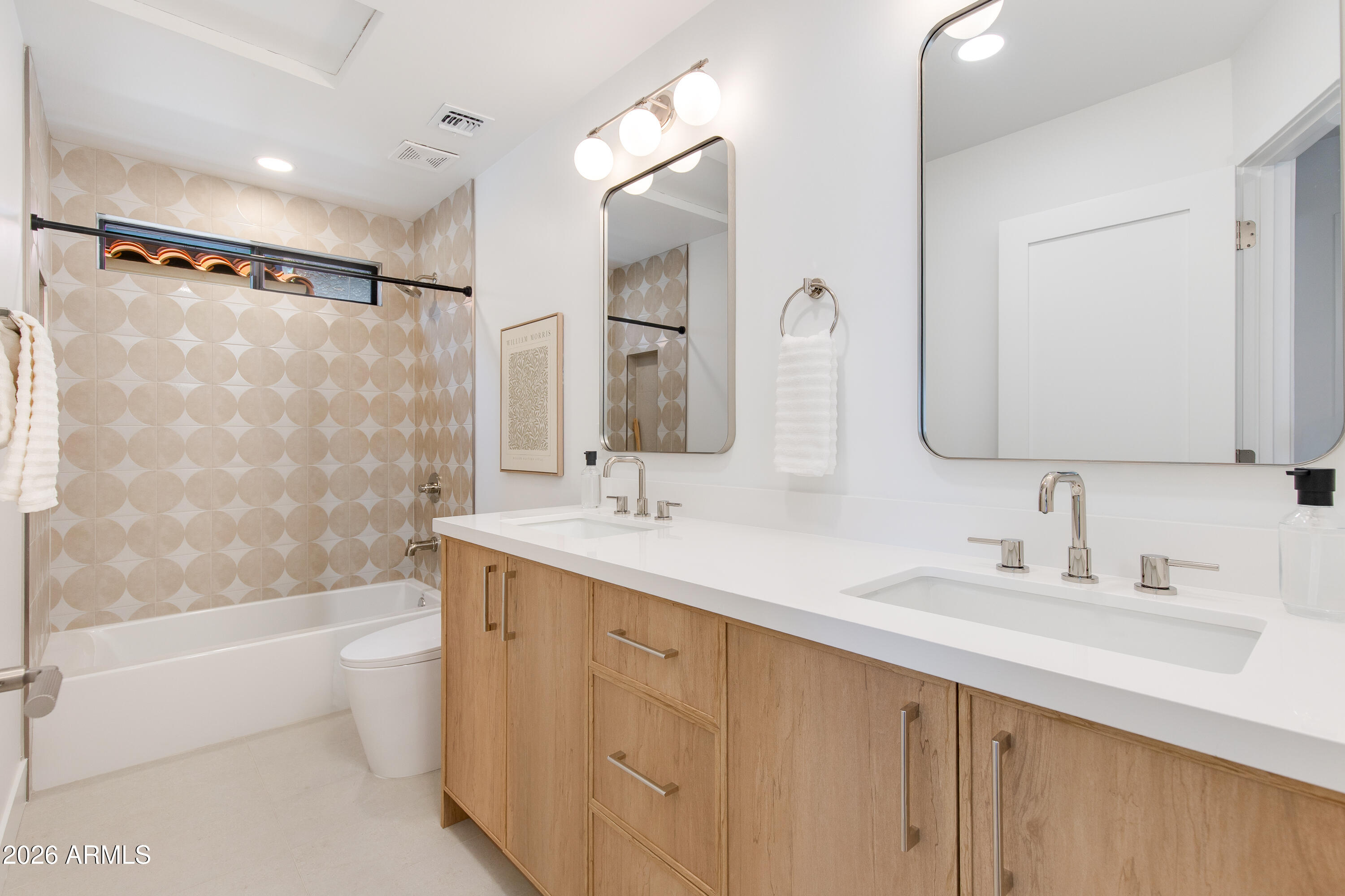 10521 E BELLA VISTA Drive