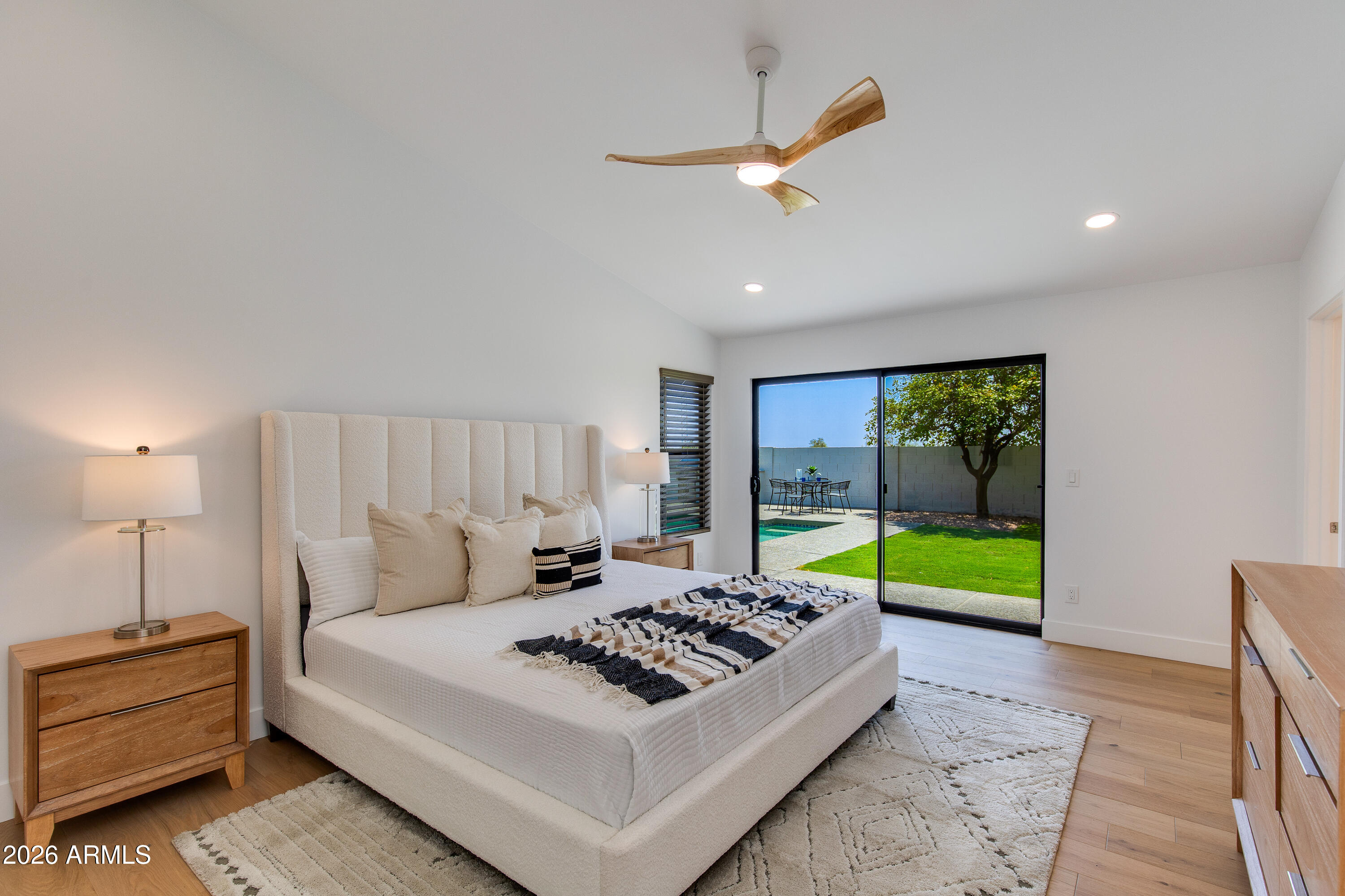 10521 E BELLA VISTA Drive