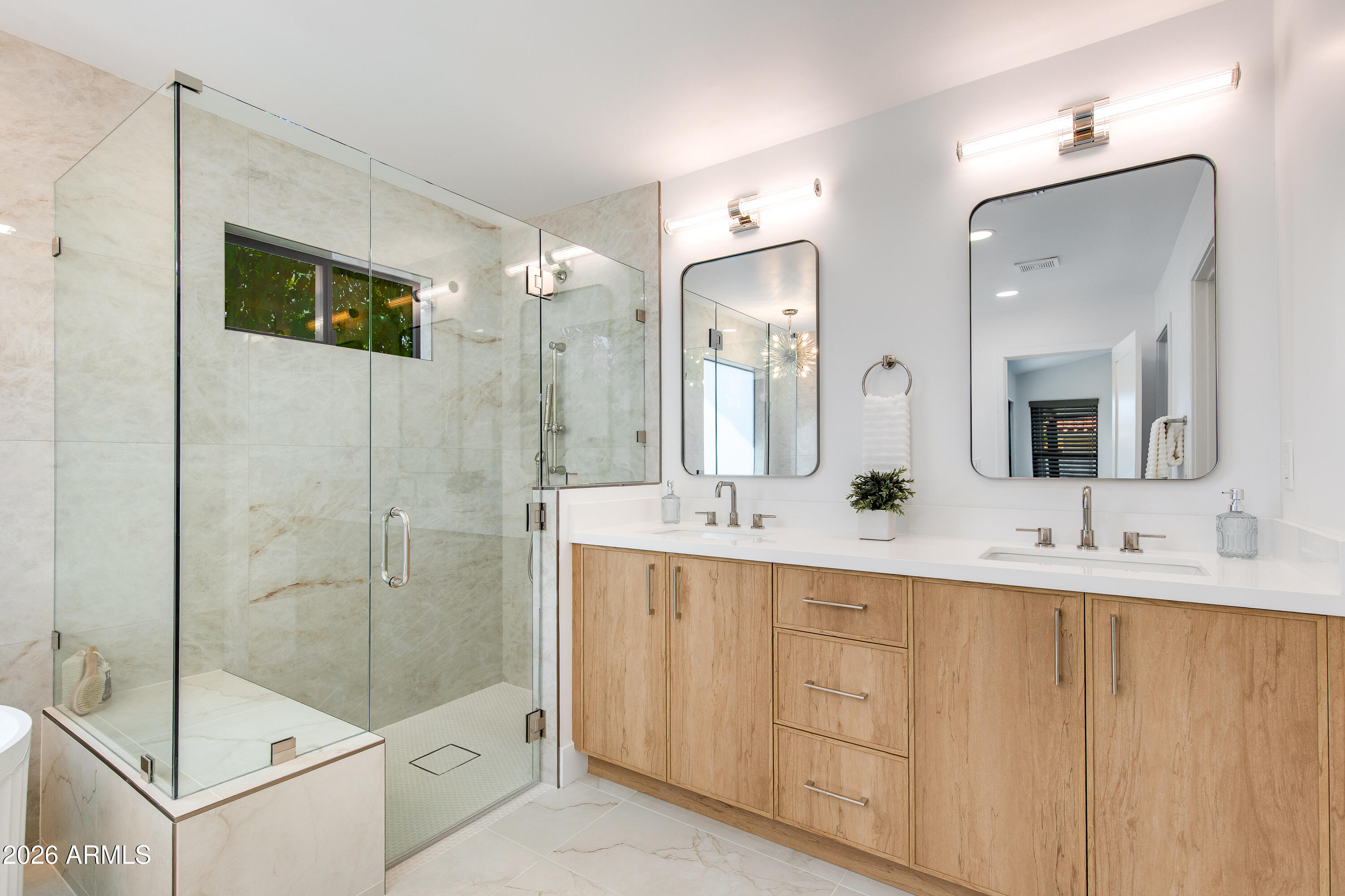 10521 E BELLA VISTA Drive