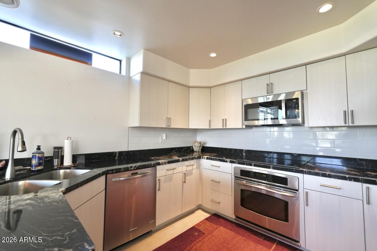7400 E GAINEY CLUB Drive 222