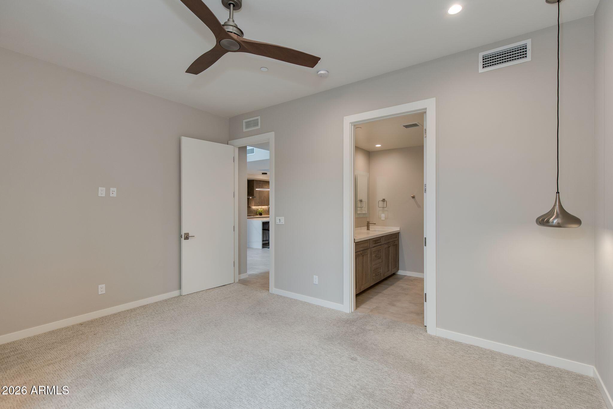 6525 E CAVE CREEK Road Unit: 27
