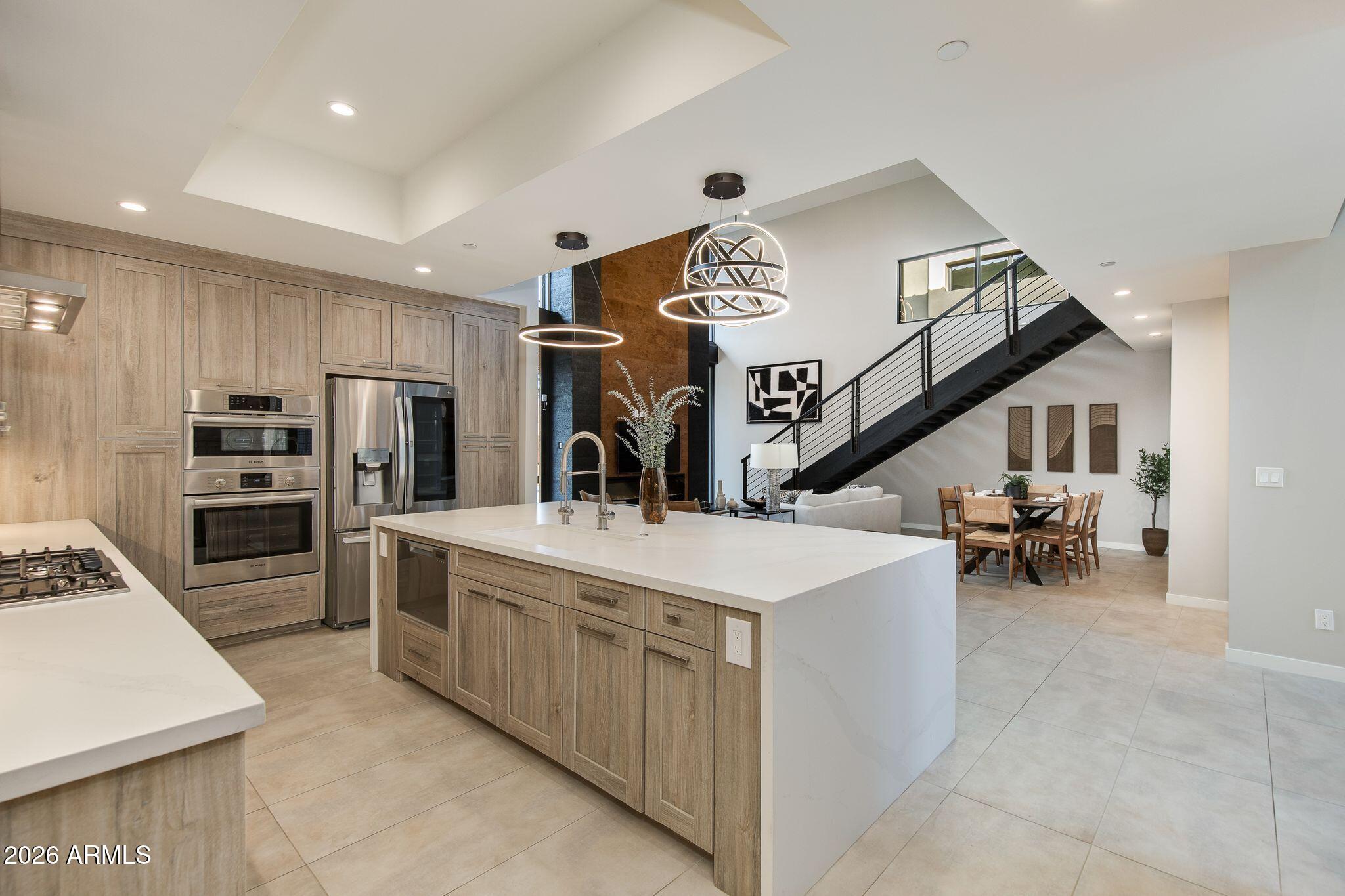6525 E CAVE CREEK Road Unit: 27
