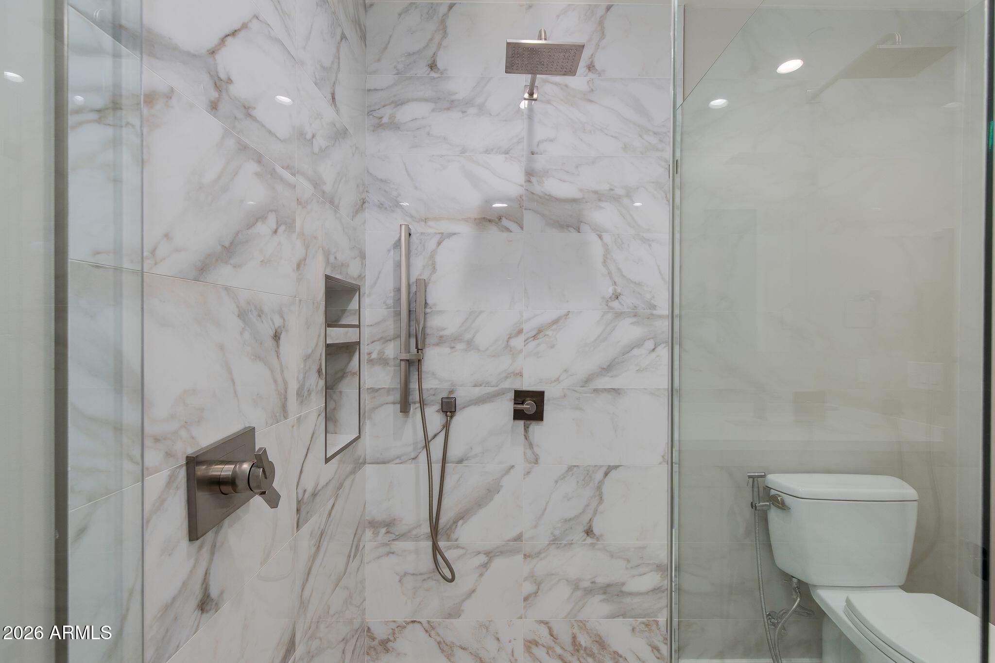6525 E CAVE CREEK Road Unit: 27