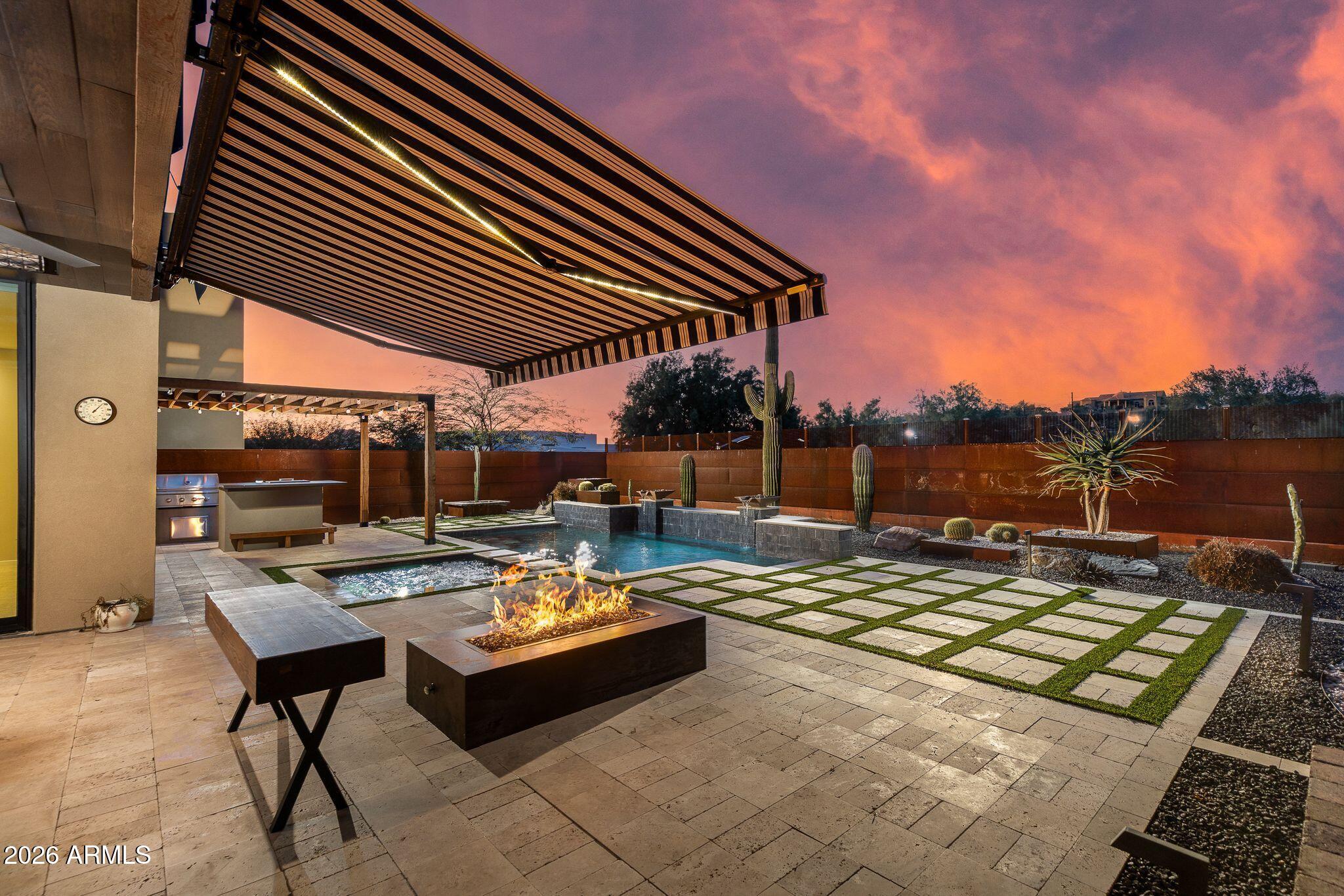 6525 E CAVE CREEK Road Unit: 27