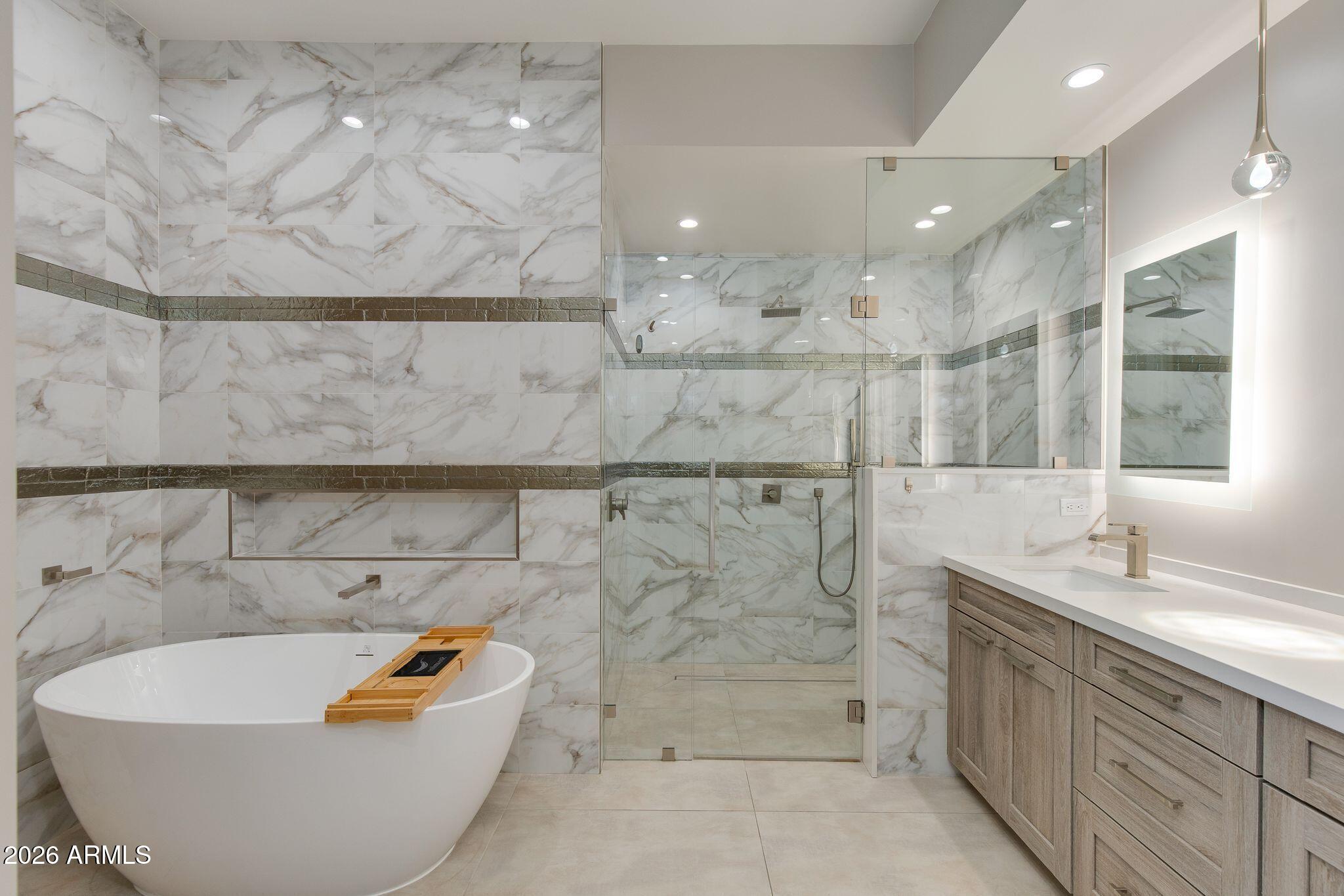 6525 E CAVE CREEK Road Unit: 27