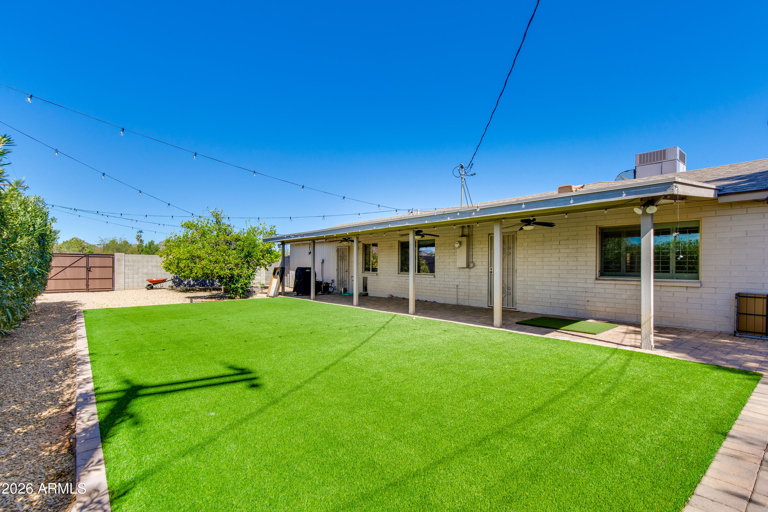 2801 E Mercer Lane